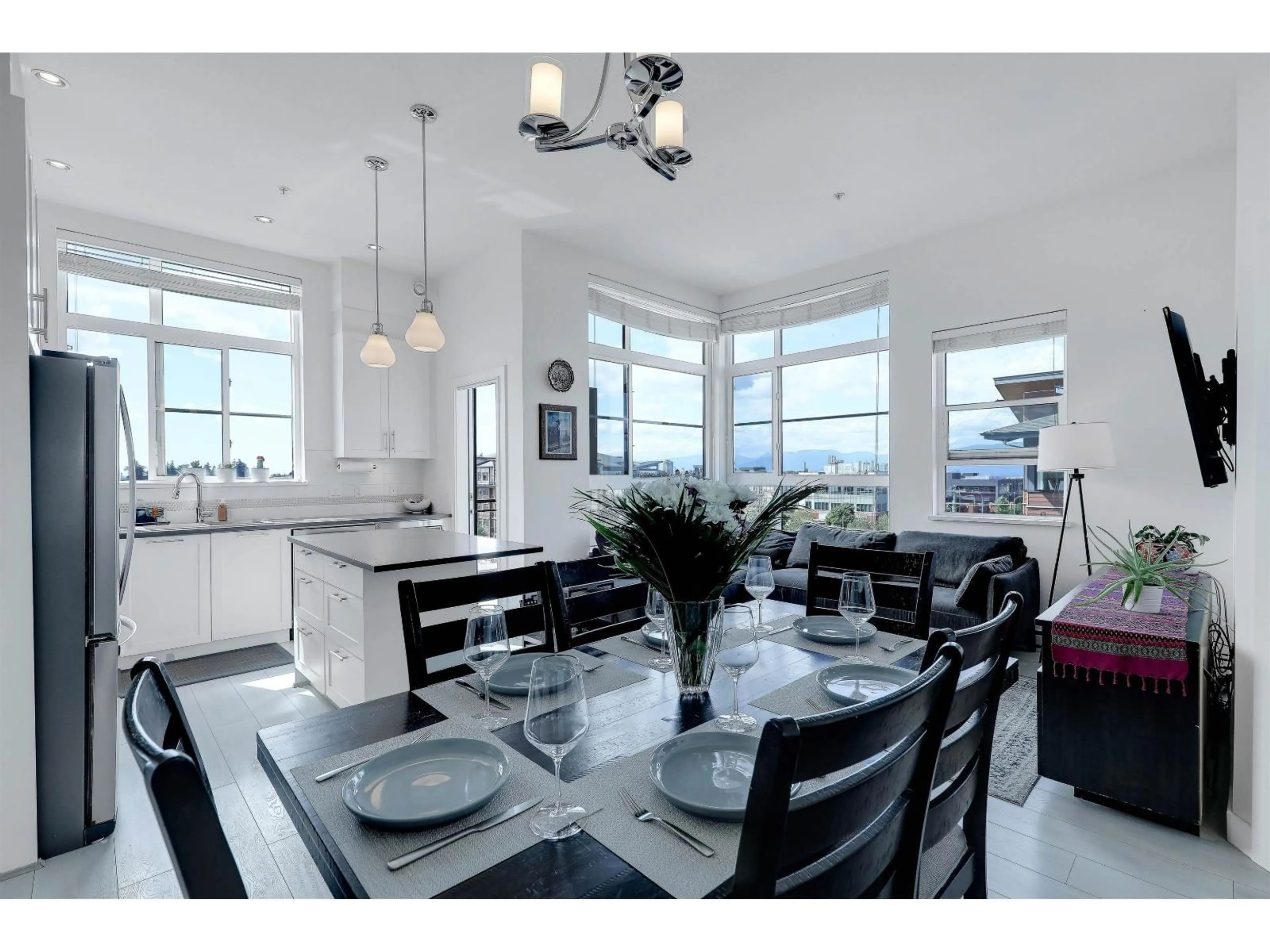 Open concept kitchen, ceramic/tile floor for 507 - 20829 77 A AVENUE, Langley British Columbia V2Y0Y5