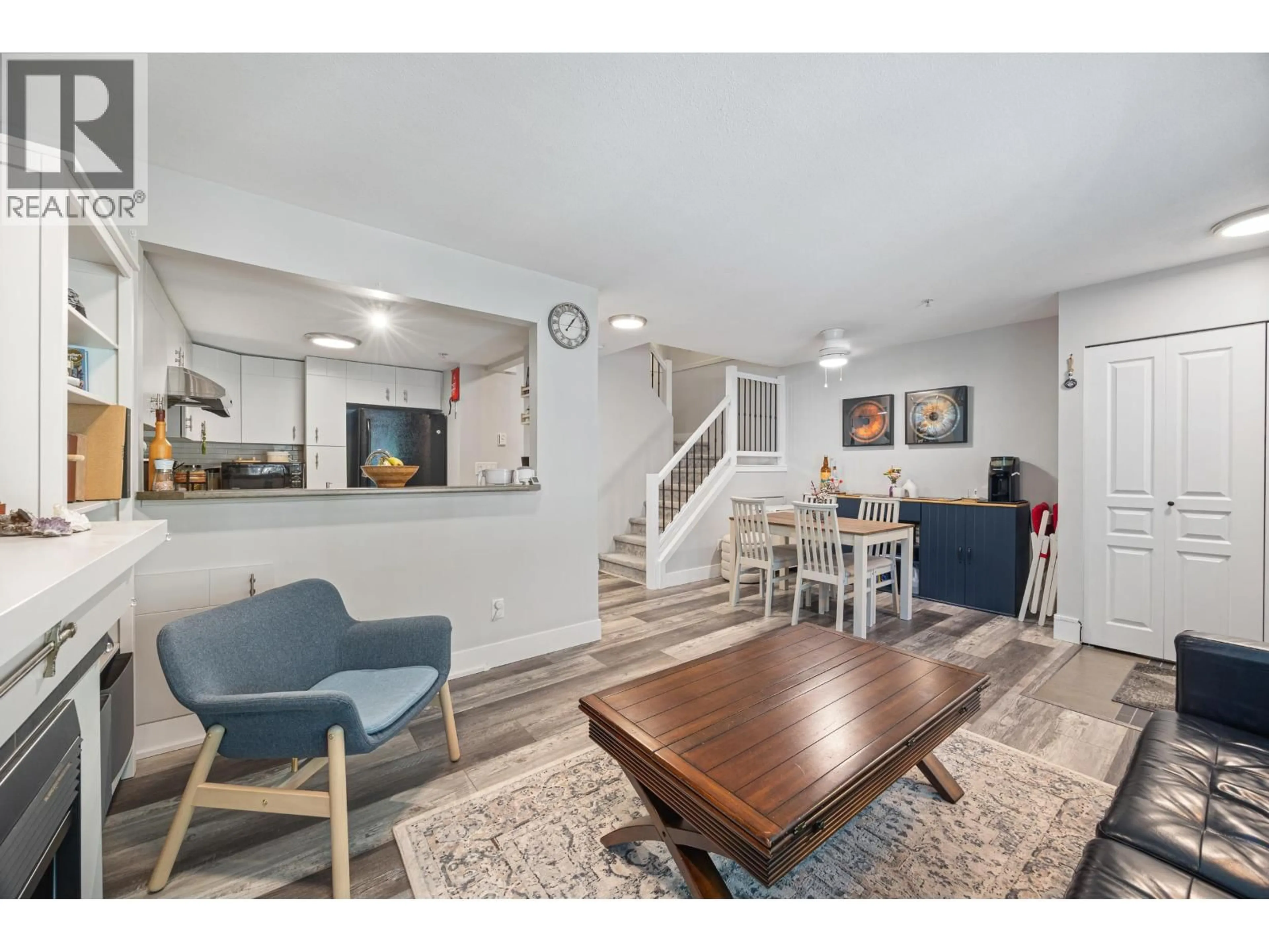 Open concept kitchen, unknown for 10 - 7428 SOUTHWYNDE AVENUE, Burnaby British Columbia V3N0A1