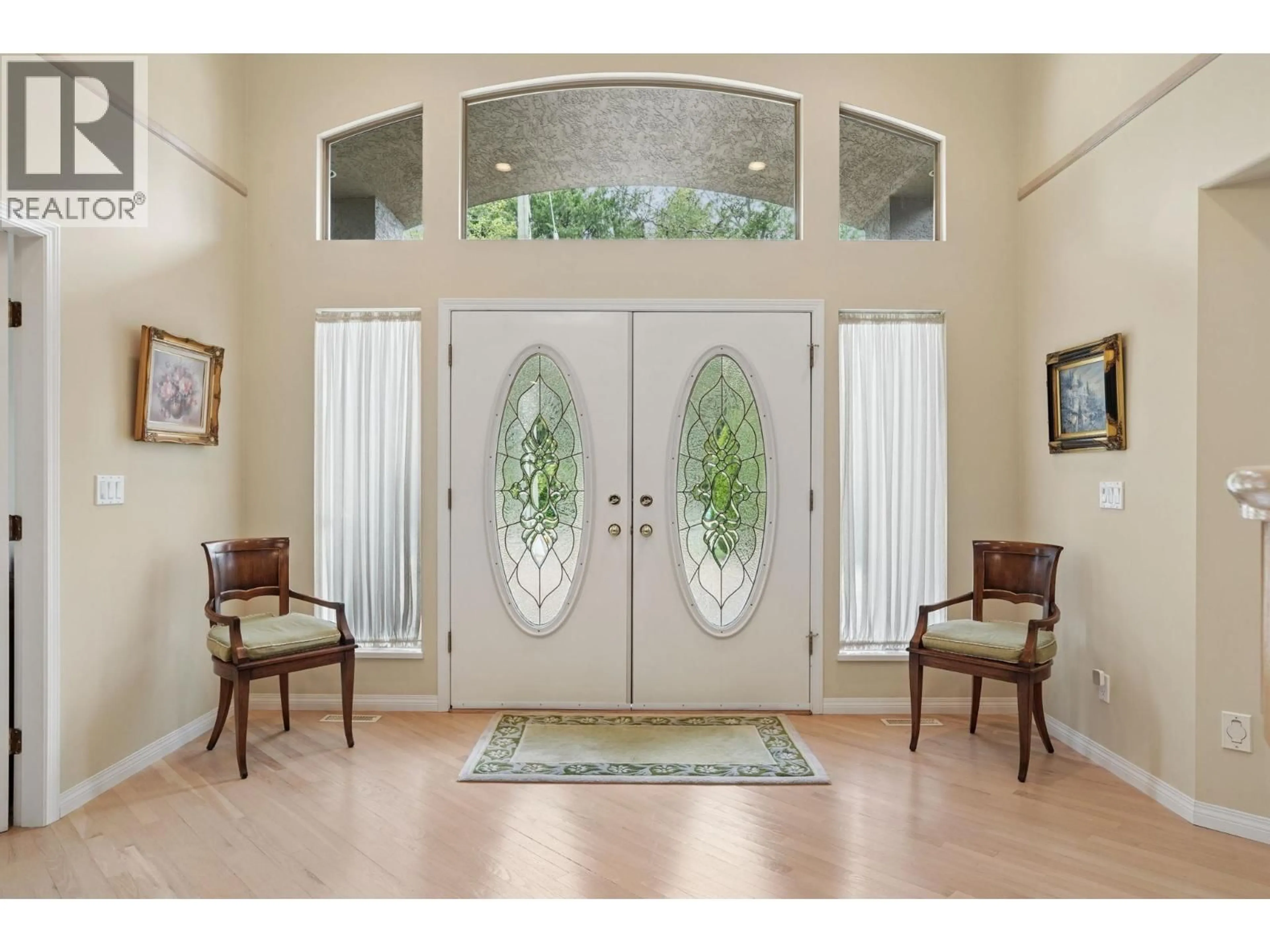 Indoor entryway for 4800 ENGLISH BLUFF COURT, Delta British Columbia V4M4C5