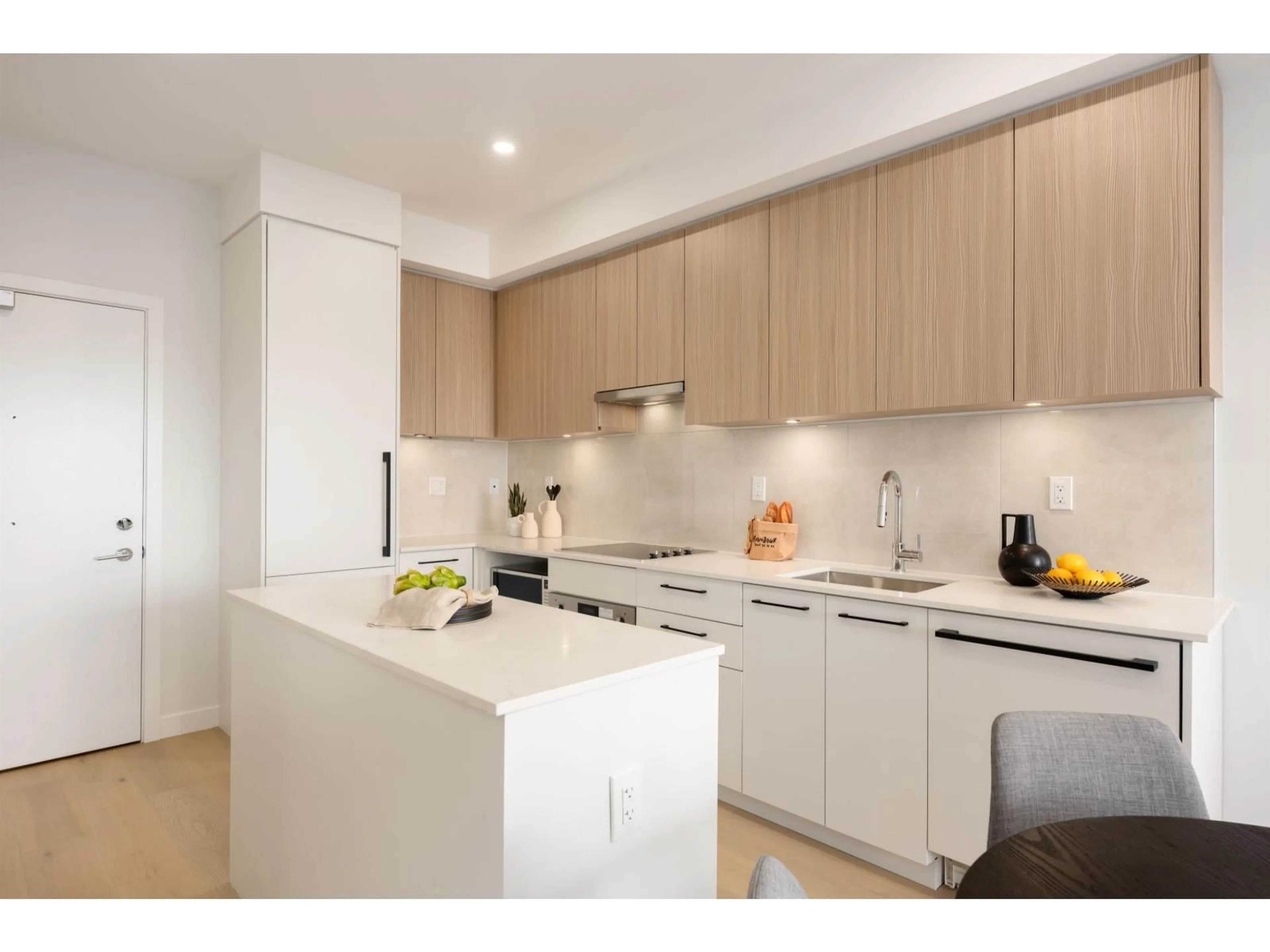 Standard kitchen, wood/laminate floor for 510 - 5398 207 STREET, Langley British Columbia V3A2E6