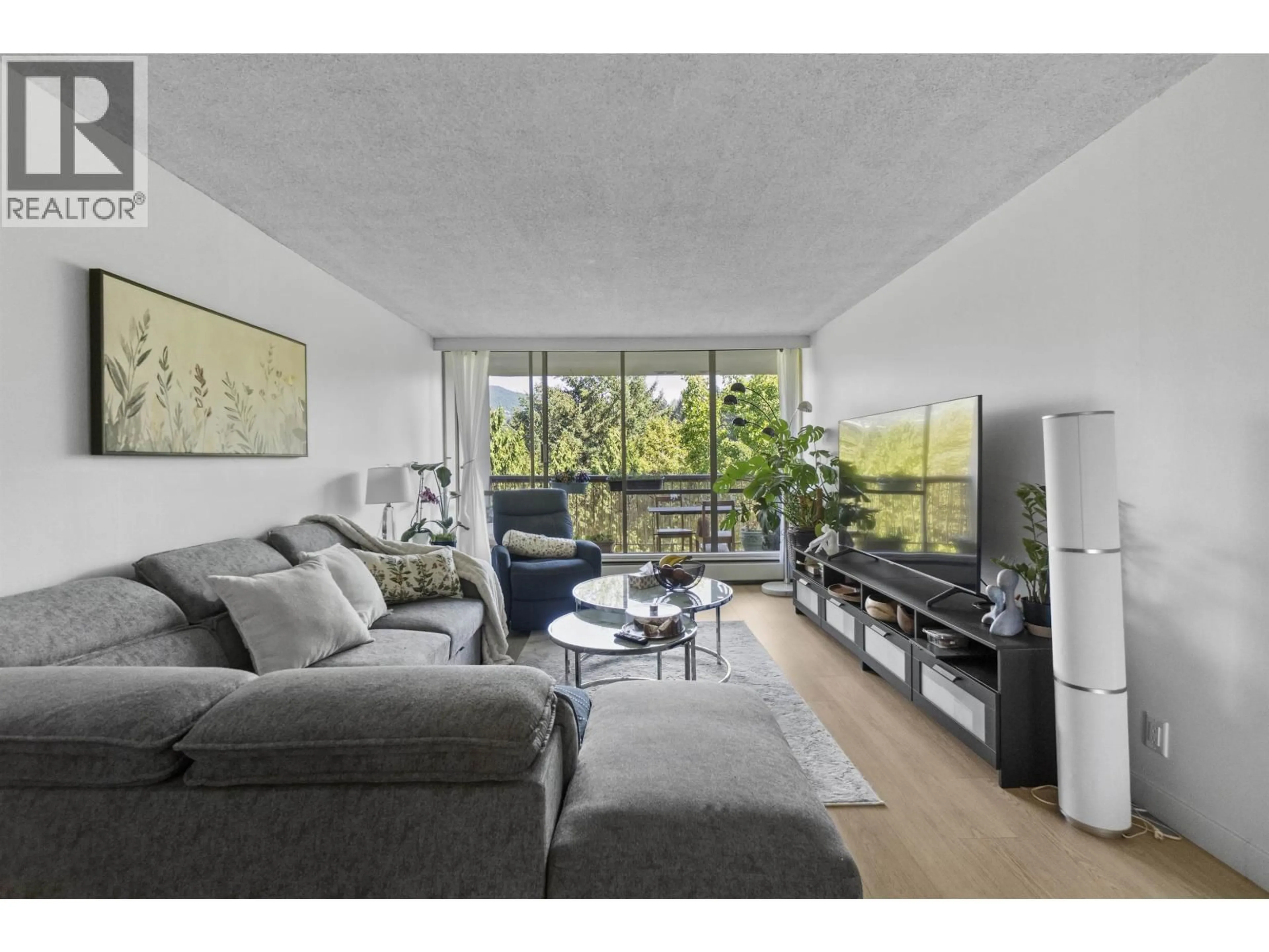Living room with furniture, unknown for 1118 - 2012 FULLERTON AVENUE, North Vancouver British Columbia V7P3E3
