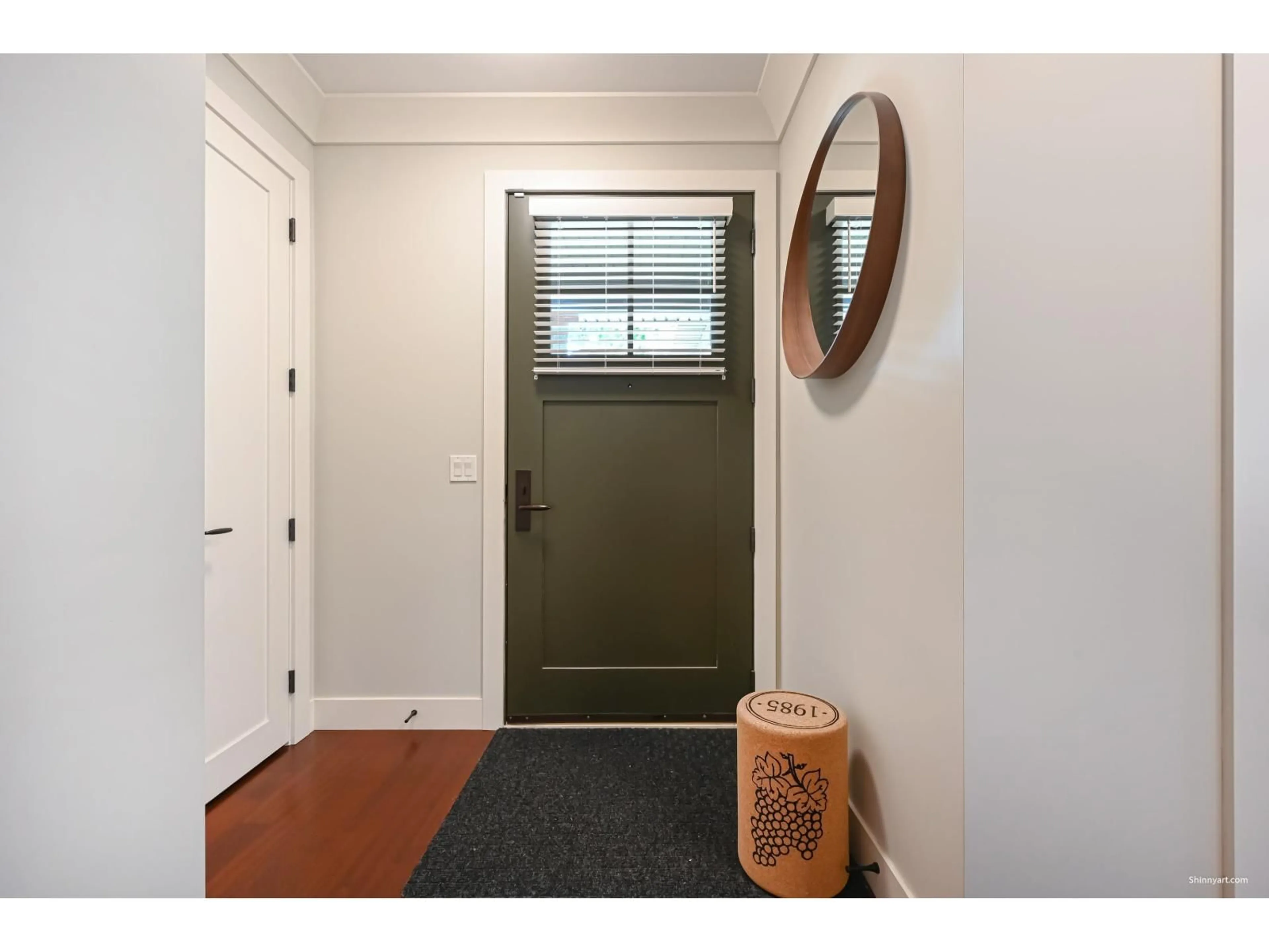Indoor entryway for 64 - 3109 161 STREET, Surrey British Columbia V3Z2K4