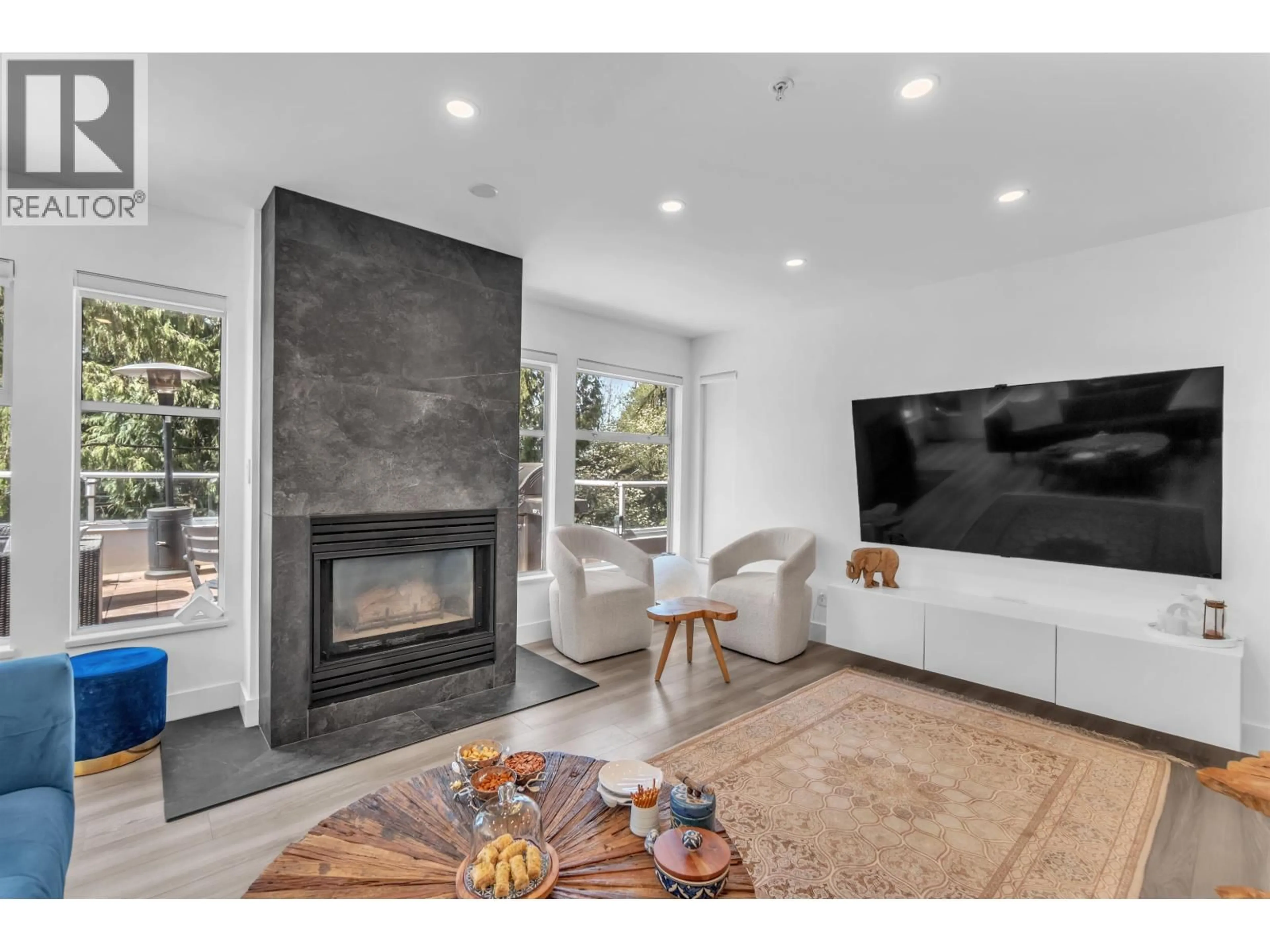 Home theater for 8 - 2425 EDGEMONT BOULEVARD, North Vancouver British Columbia V7P2L2