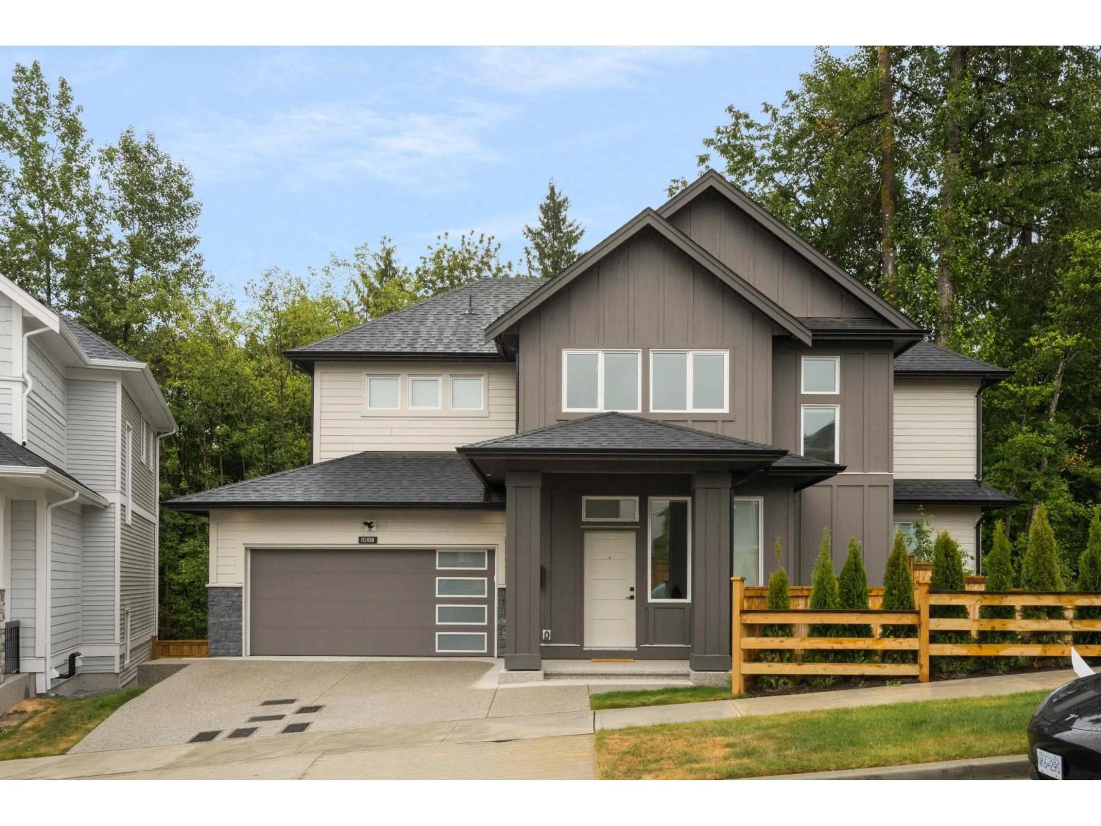 Home with vinyl exterior material, street for 10108 ELDERBERRY CRESCENT, Surrey British Columbia V4N5V9