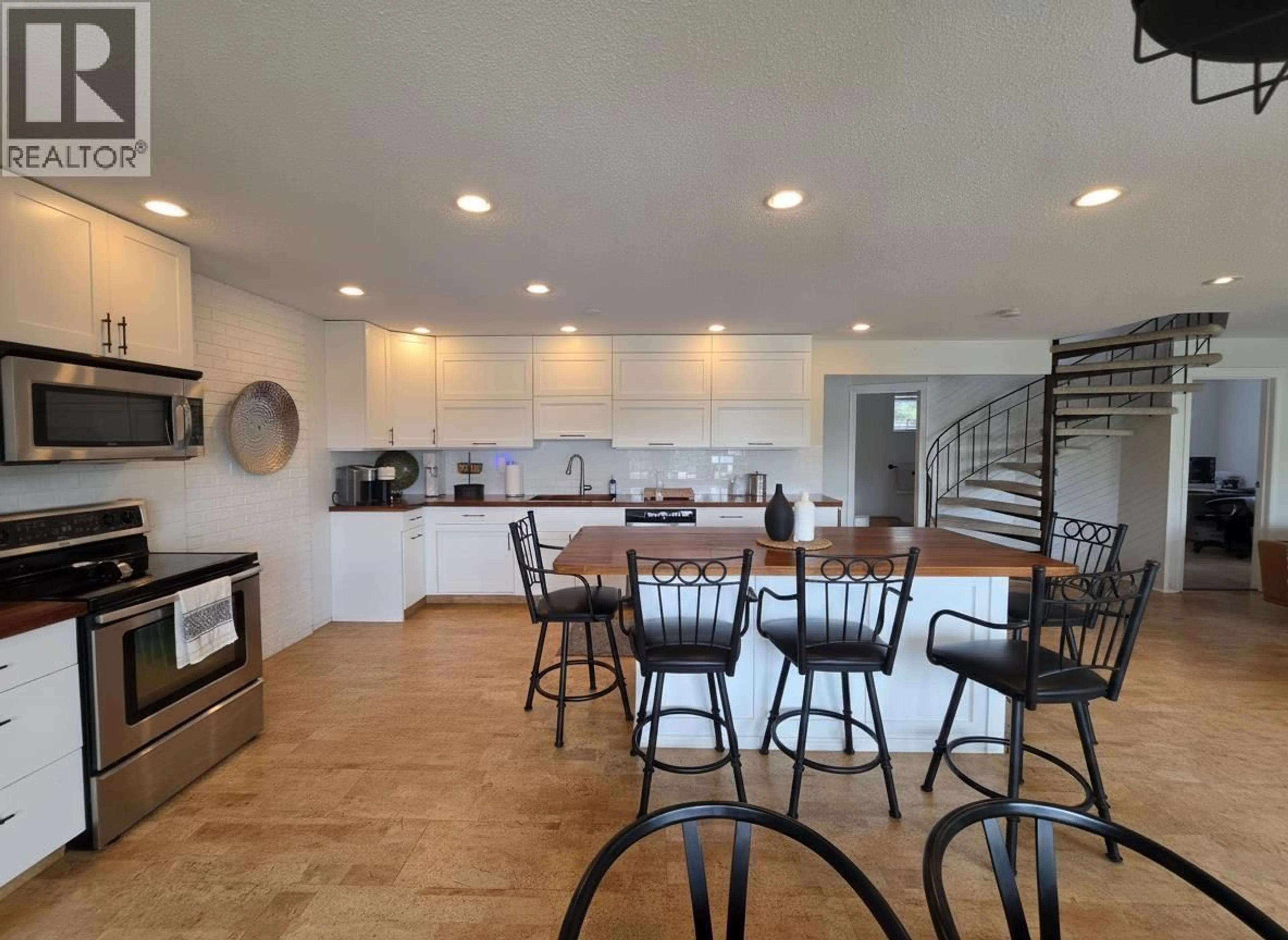 Open concept kitchen, ceramic/tile floor for 9875 LAKESHORE DRIVE, Prince George British Columbia V2K5M8