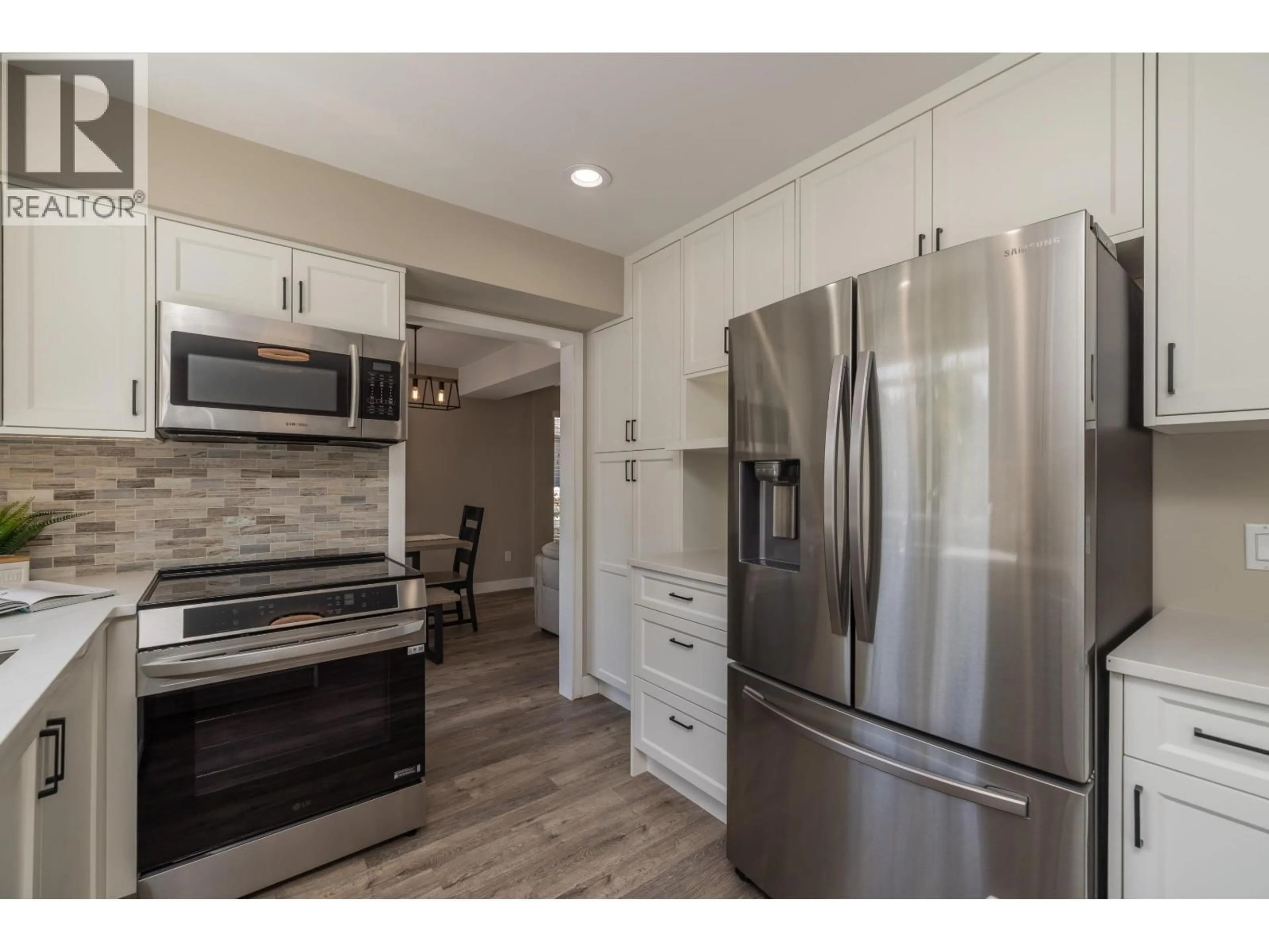 Open concept kitchen, unknown for 863 ROCHE POINT DRIVE, North Vancouver British Columbia V7H2W5
