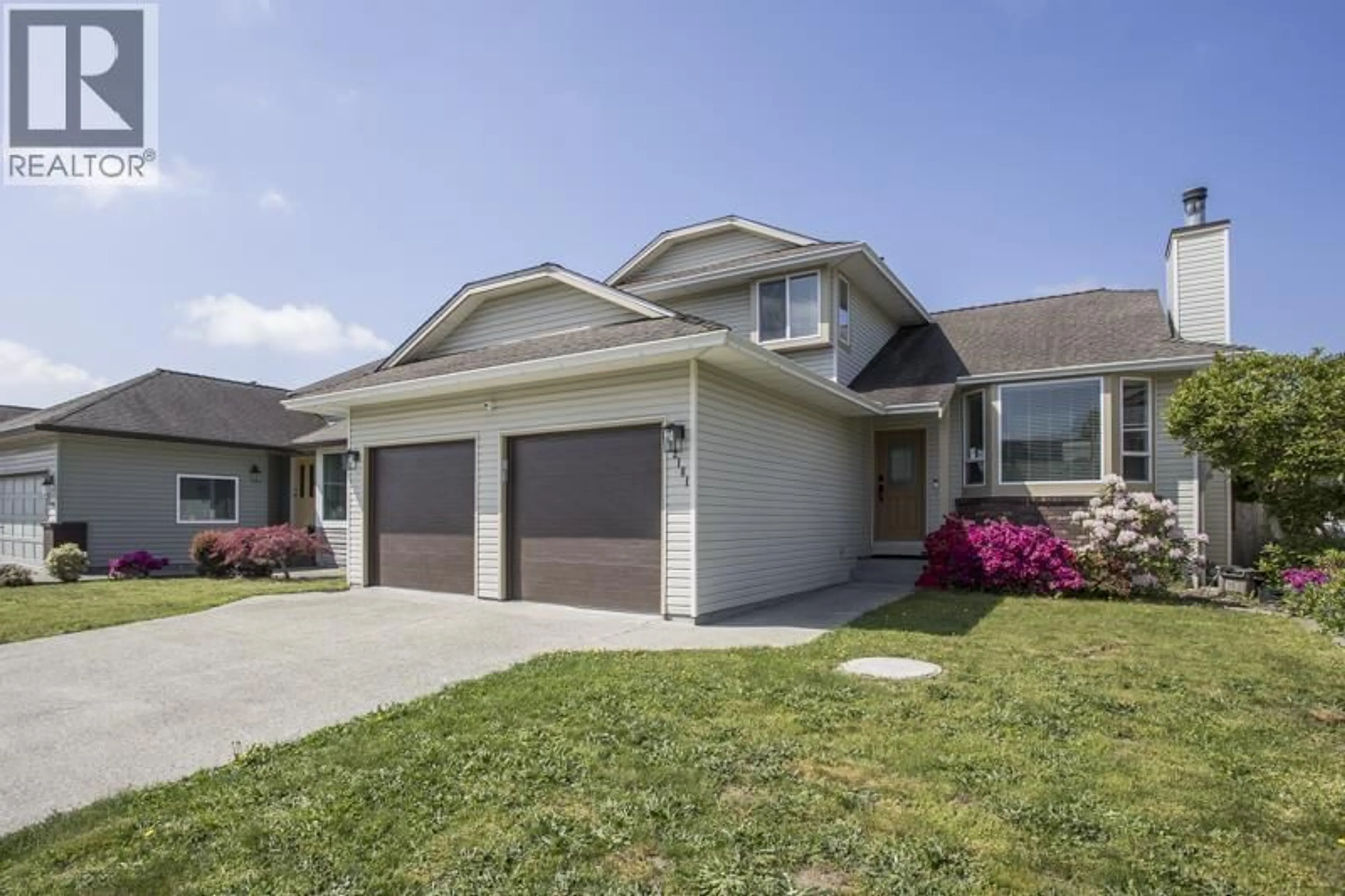 Home with vinyl exterior material, street for 12181 CHESTNUT CRESCENT, Pitt Meadows British Columbia V3Y2C8