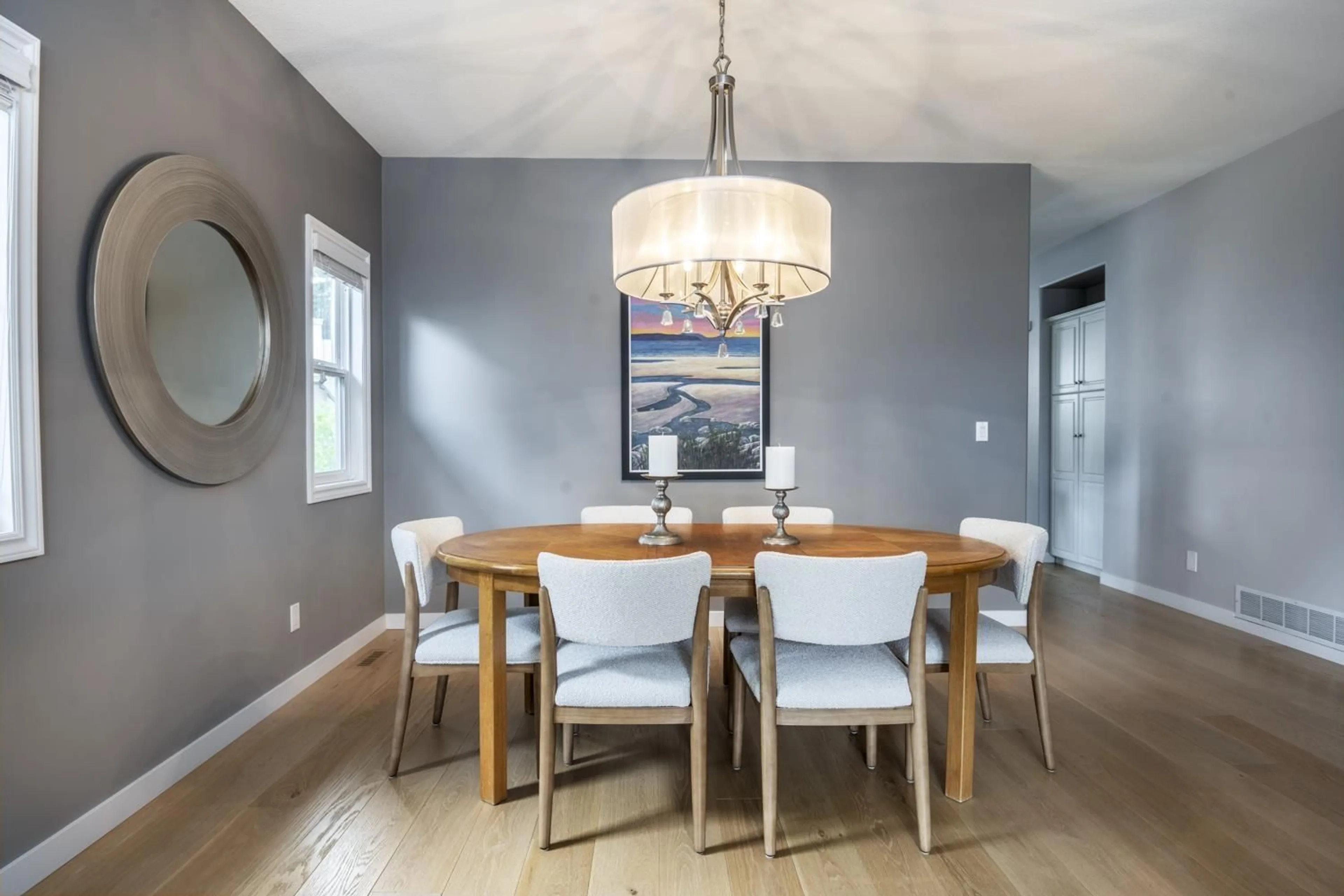 Dining room, wood/laminate floor for 15 - 13911 16TH AVENUE, Surrey British Columbia V4A1P8