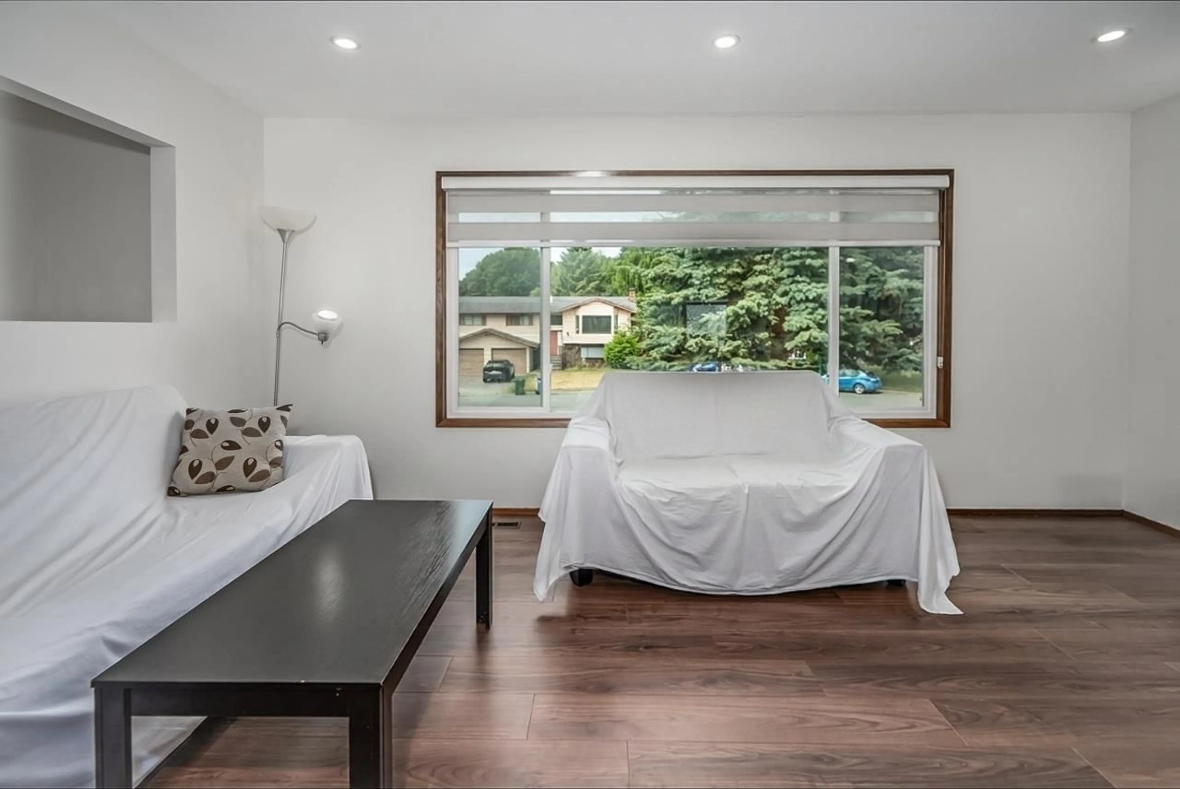 Bedroom with bed, wood/laminate floor for 3160 CONSORT COURT, Abbotsford British Columbia V2T4J5