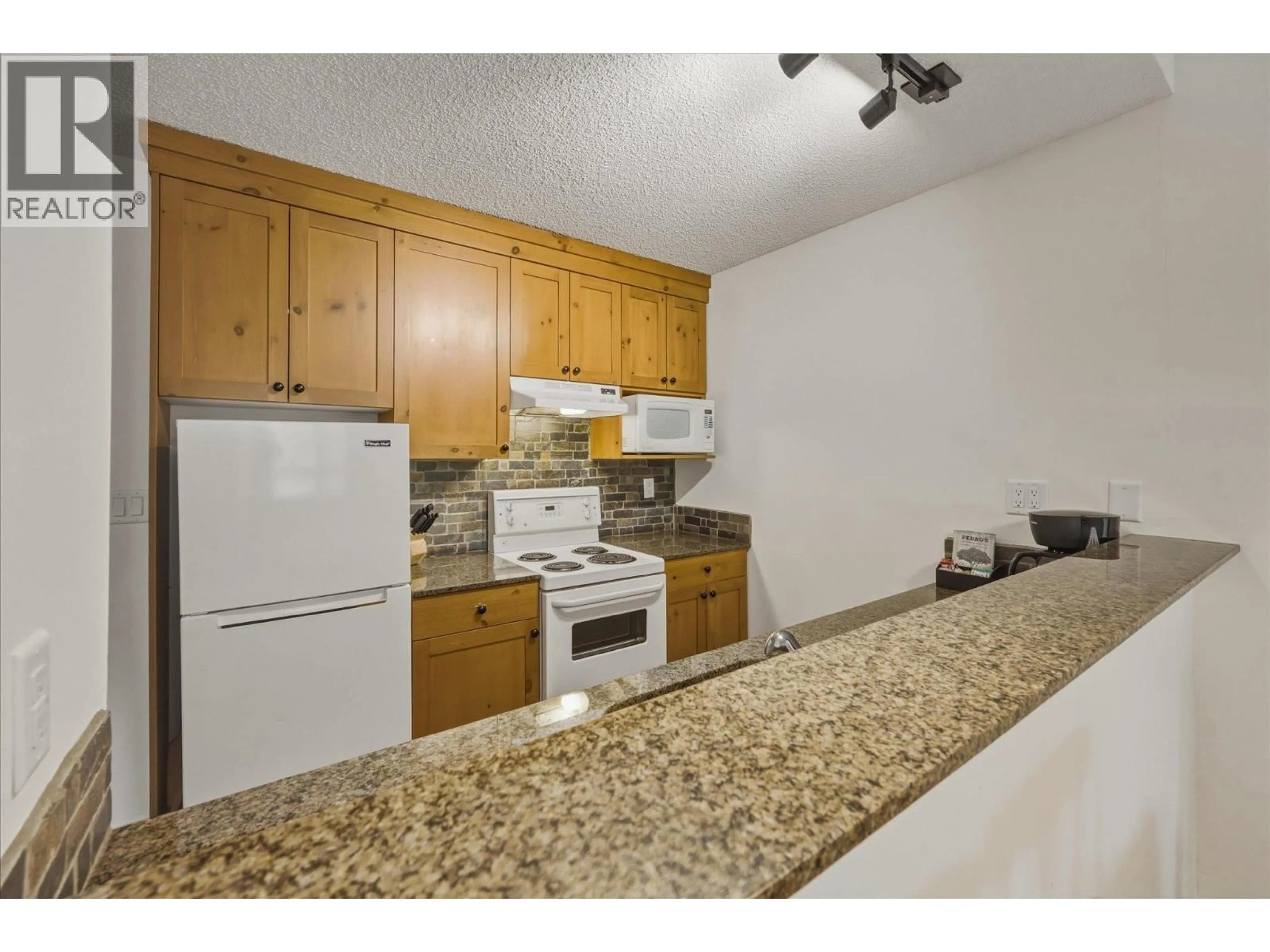 Standard kitchen, unknown for 410 - 4200 WHISTLER WAY, Whistler British Columbia V8E1J4