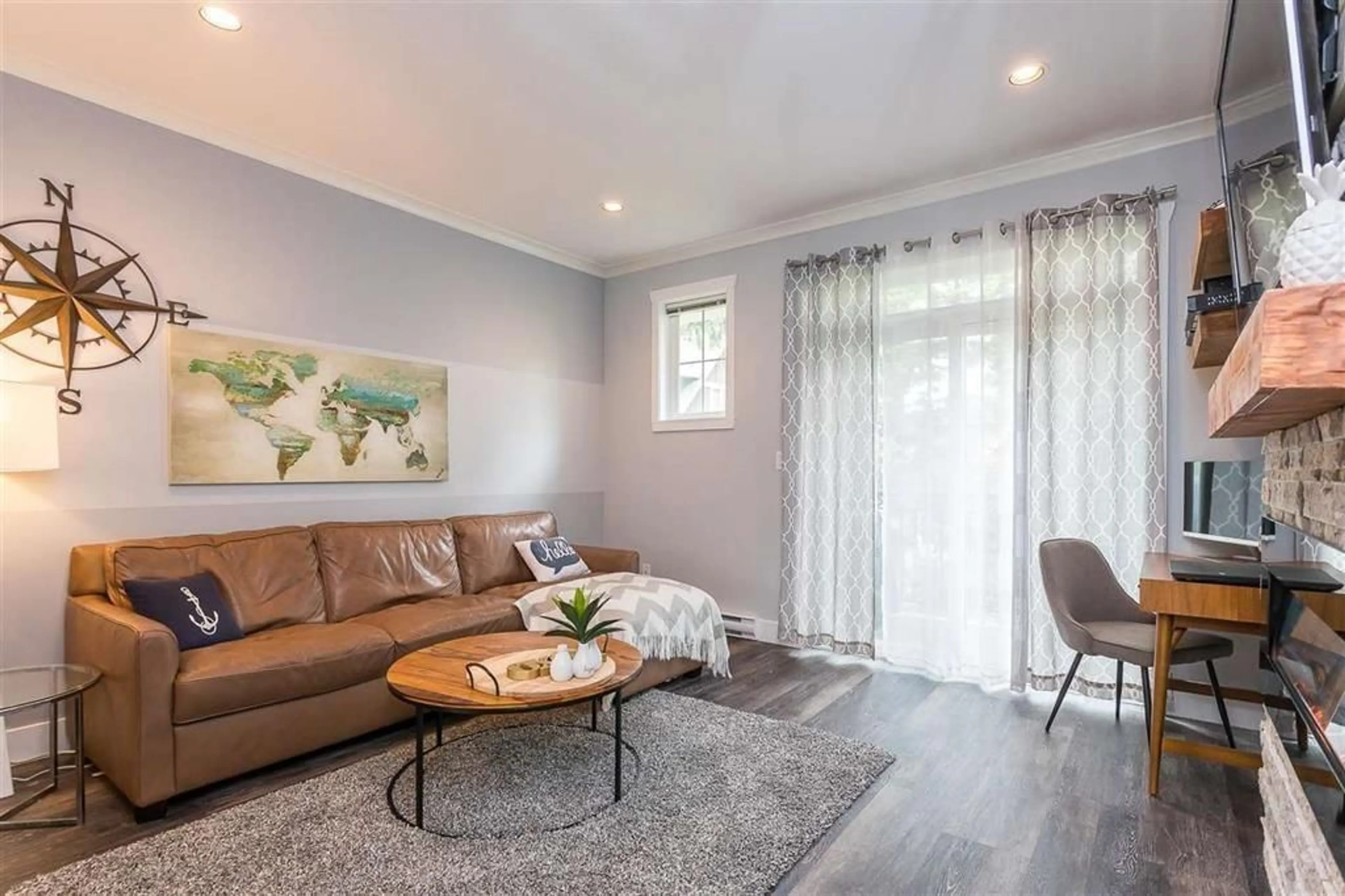 Living room with furniture, unknown for 18 - 5805 SAPPERS WAY, Chilliwack British Columbia V2R0L7