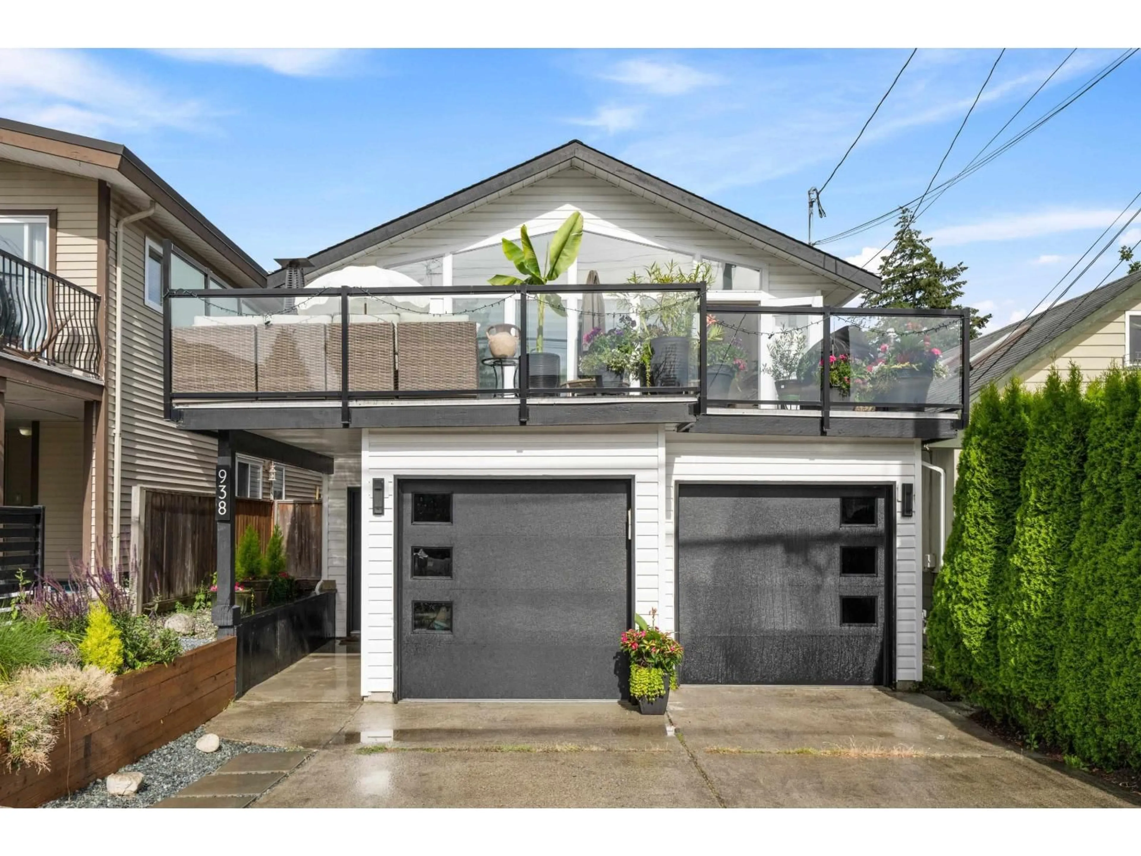 Indoor garage for 938 STEVENS STREET, White Rock British Columbia V4B4X4