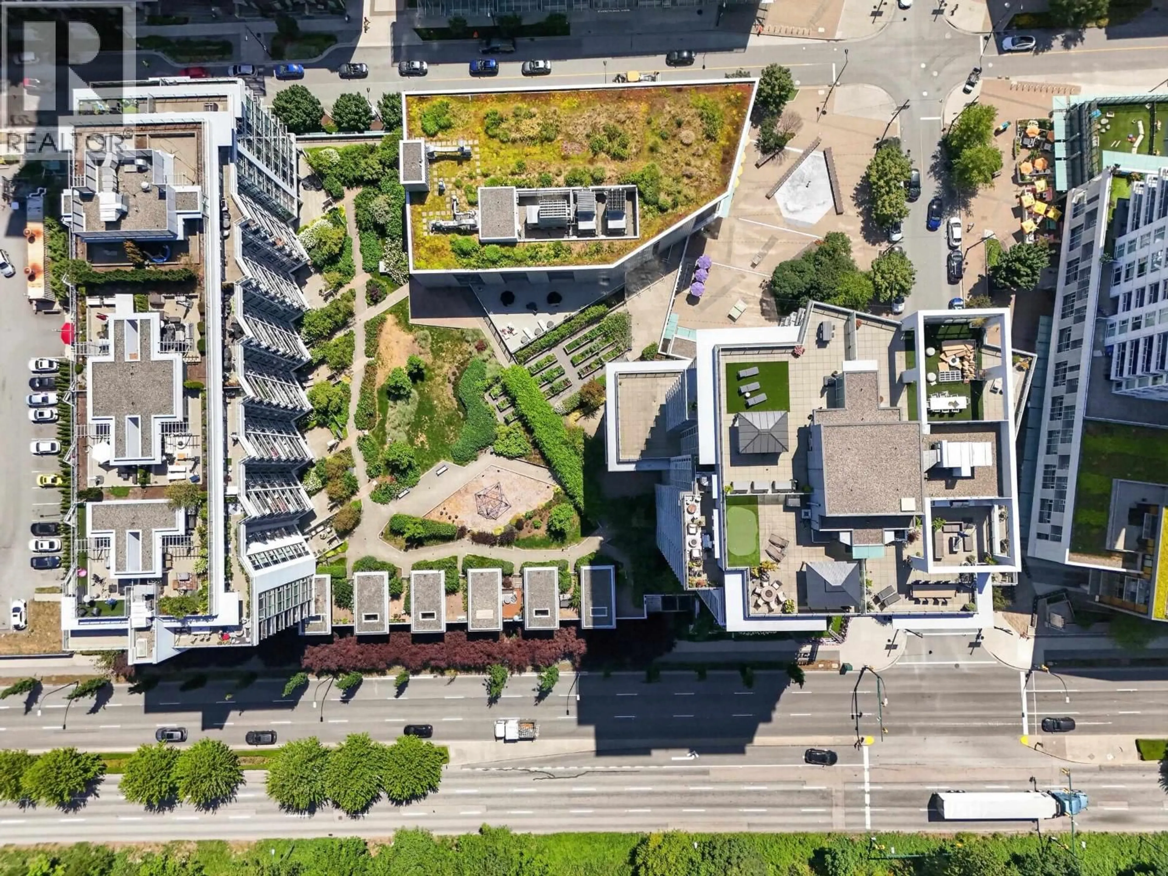 A pic from outside/outdoor area/front of a property/back of a property/a pic from drone, street for 1102 - 8538 RIVER DISTRICT CROSSING, Vancouver British Columbia V5S0C9