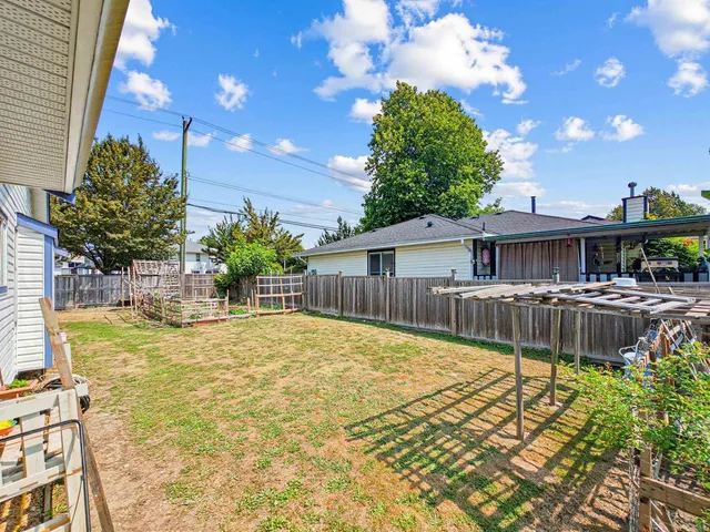 14116 88 AVENUE, Surrey 5