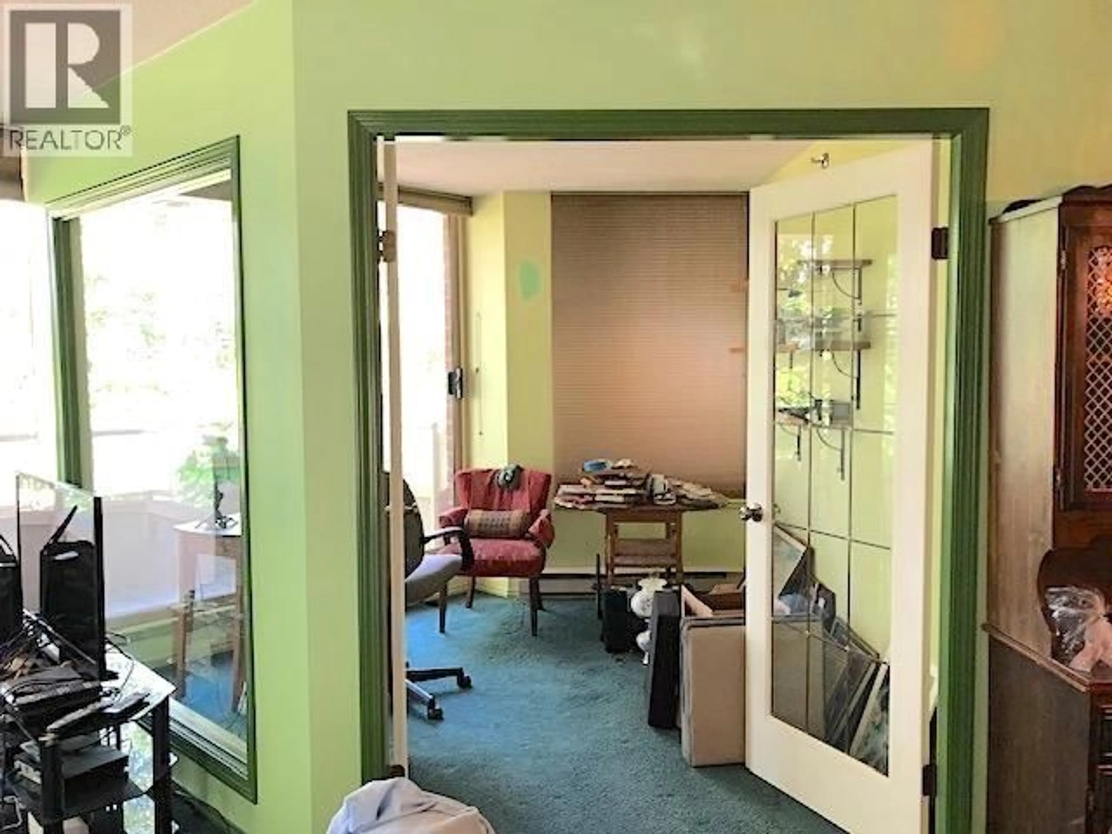 Indoor foyer for 304 - 728 FARROW STREET, Coquitlam British Columbia V3J3S6