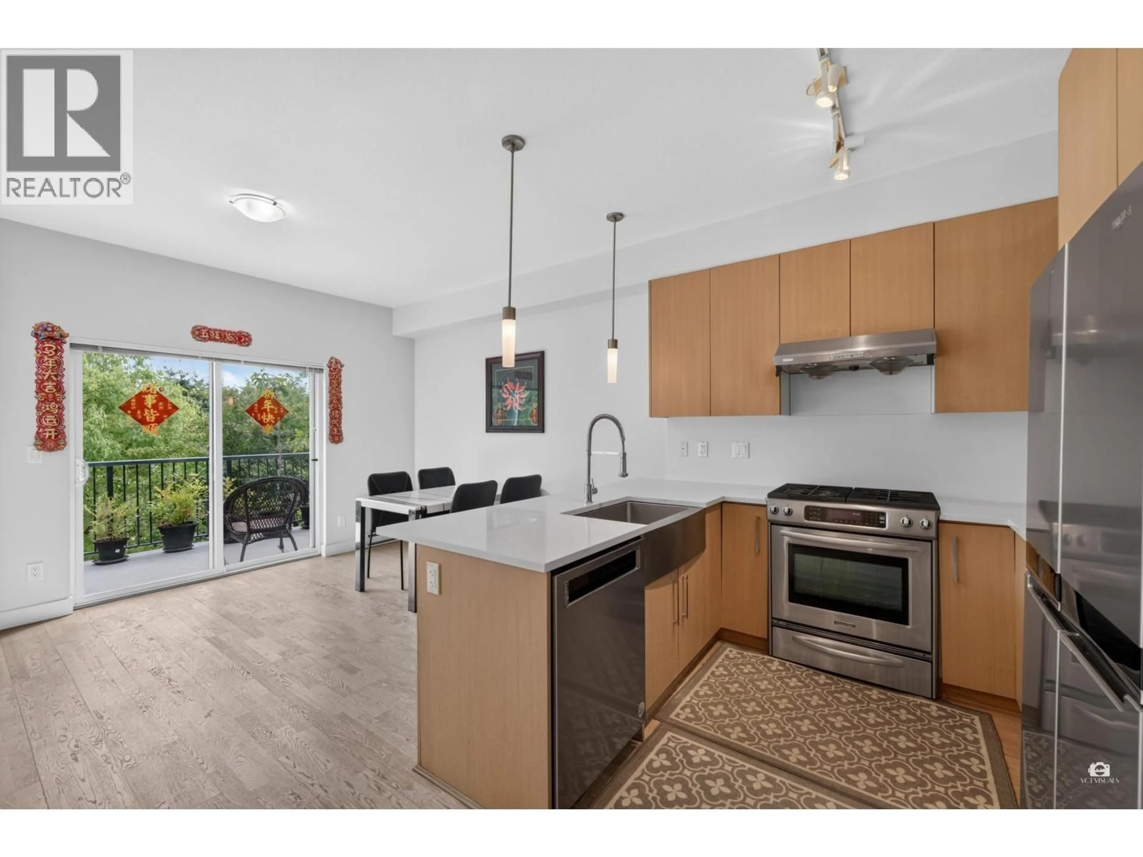 Open concept kitchen, ceramic/tile floor for 805 - 8485 NEW HAVEN CLOSE, Burnaby British Columbia V5J0B7