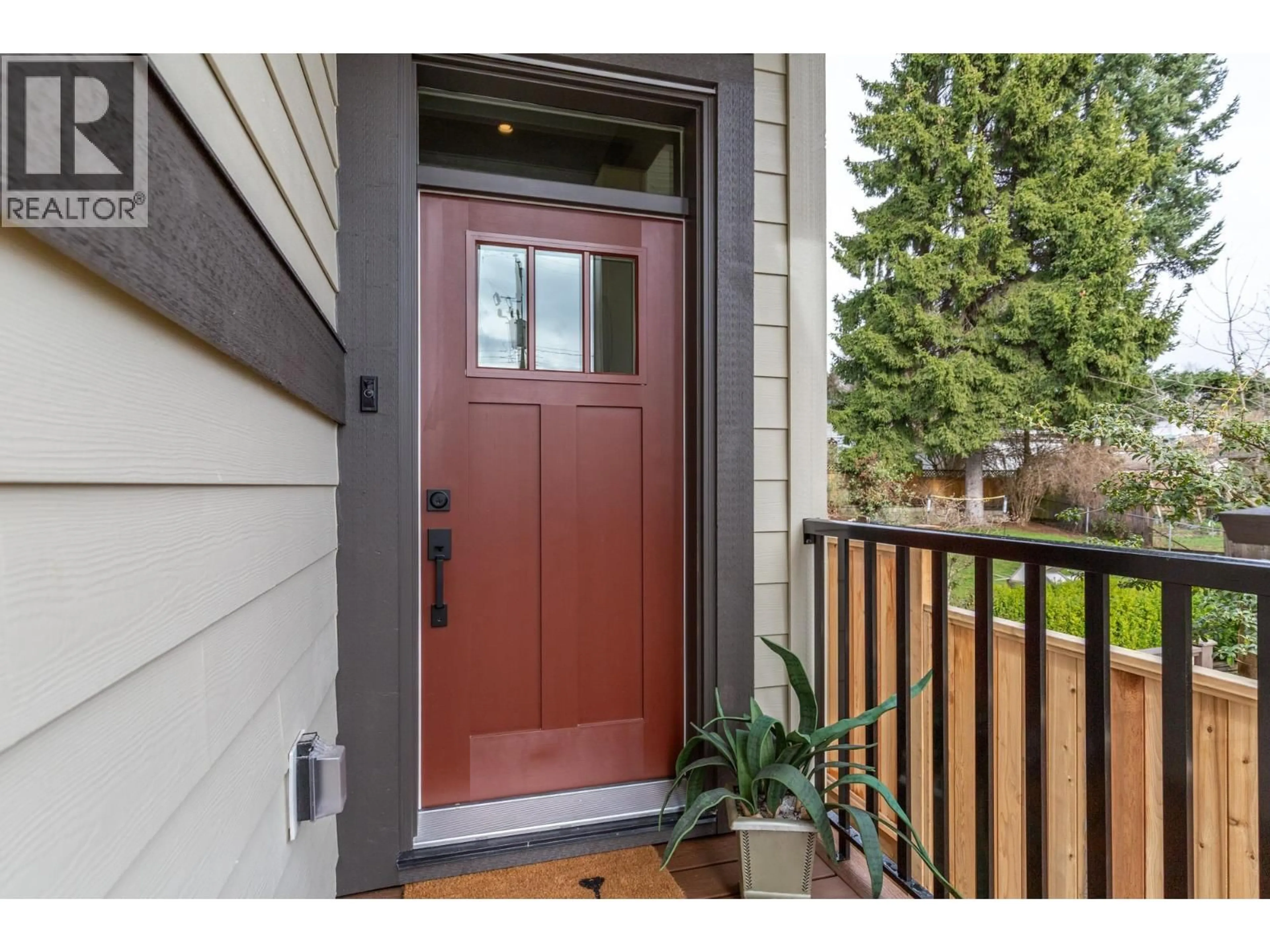 Indoor entryway for 103 - 1211 THOMAS AVENUE, Coquitlam British Columbia V3K2L1