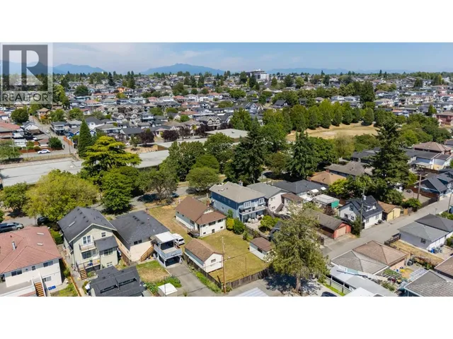 428 62ND AVENUE, Vancouver 5