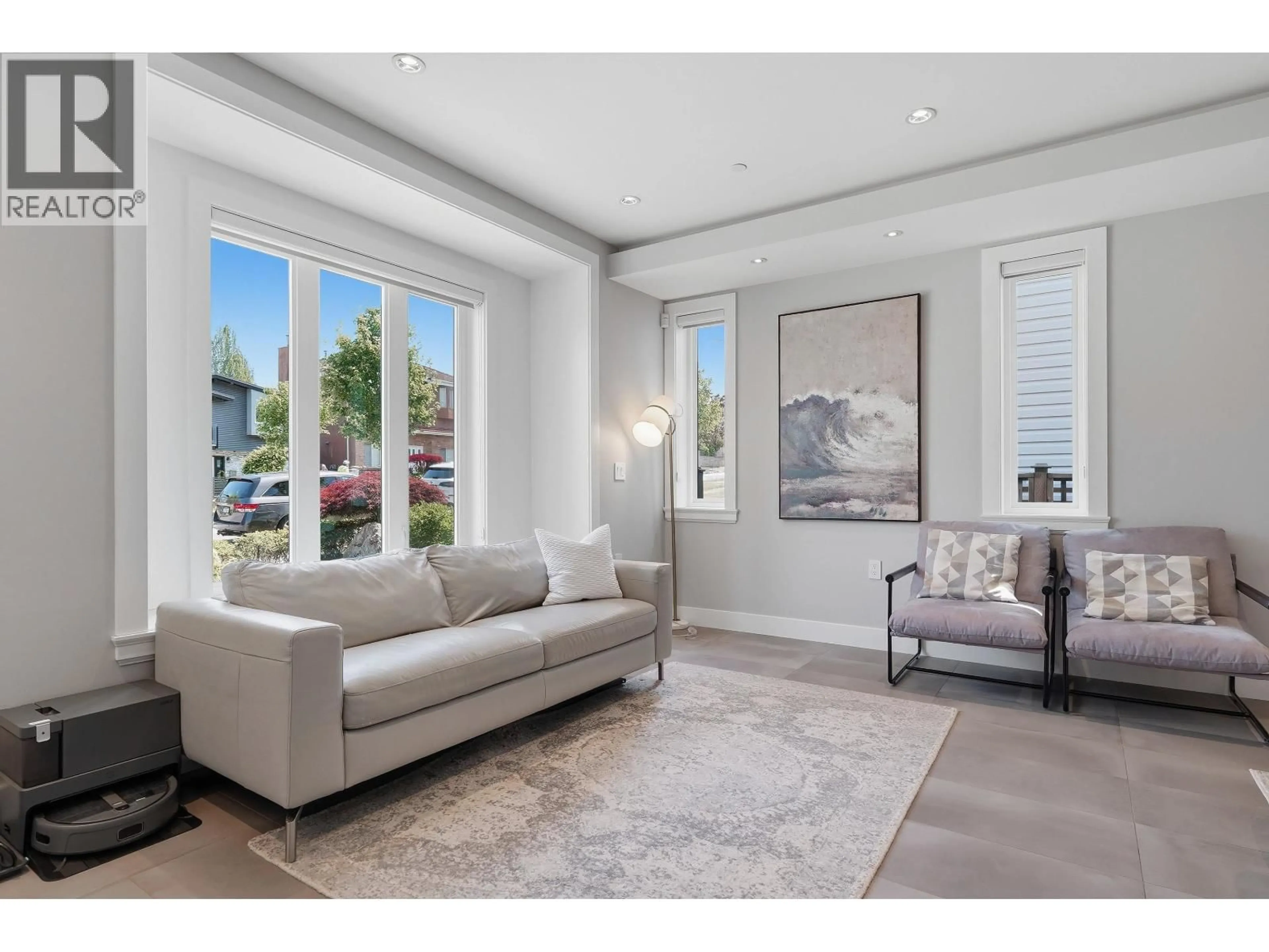 Living room with furniture, unknown for 3287 MATAPAN CRESCENT, Vancouver British Columbia V5M4A9
