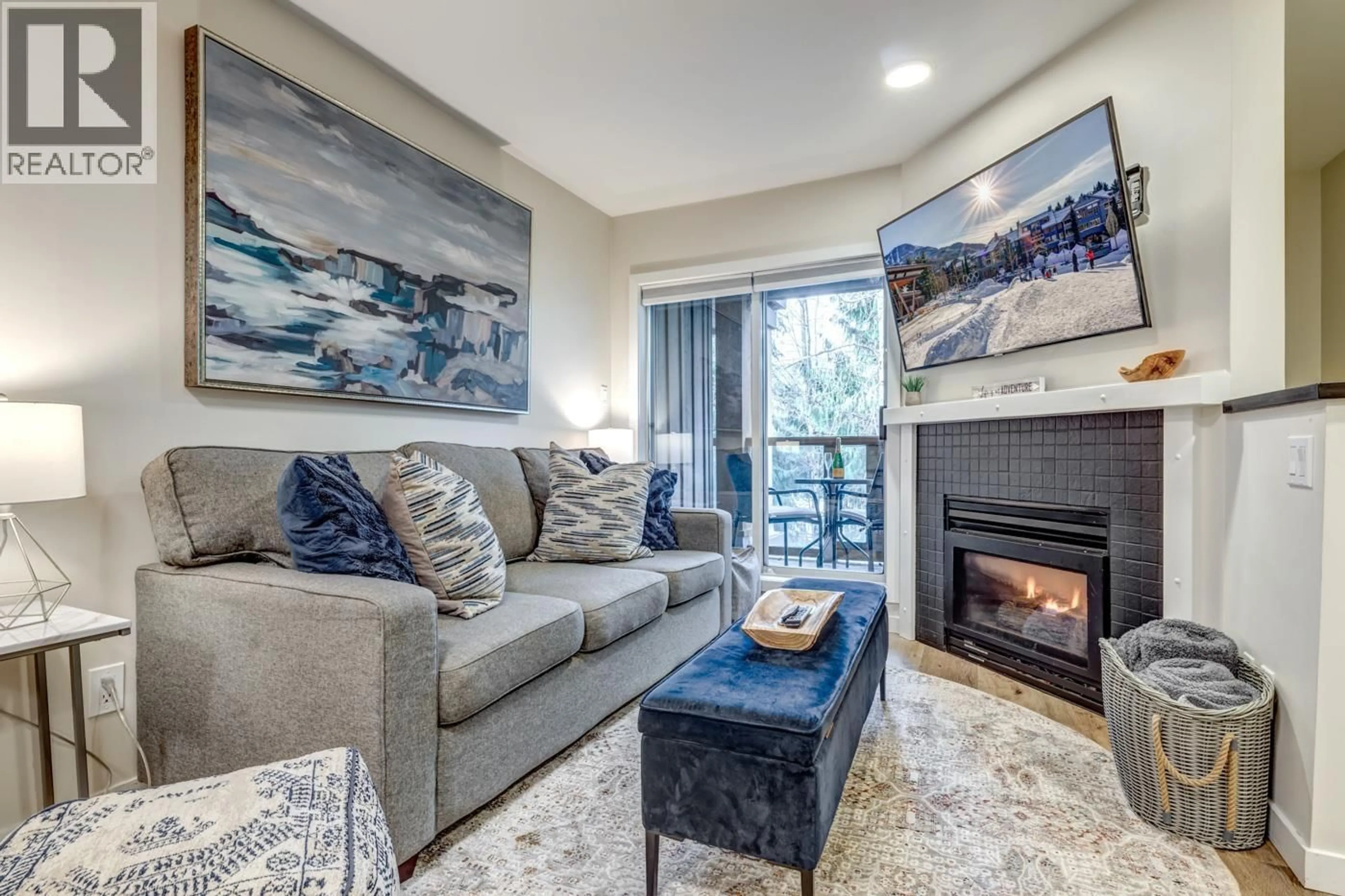 Living room with furniture, unknown for 44 - 4388 NORTHLANDS BOULEVARD, Whistler British Columbia V8E1C6