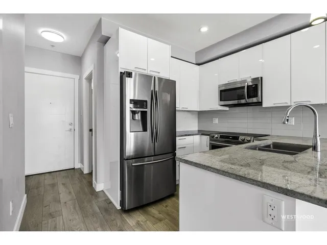 210 - 20696 EASTLEIGH CRESCENT, Langley 4