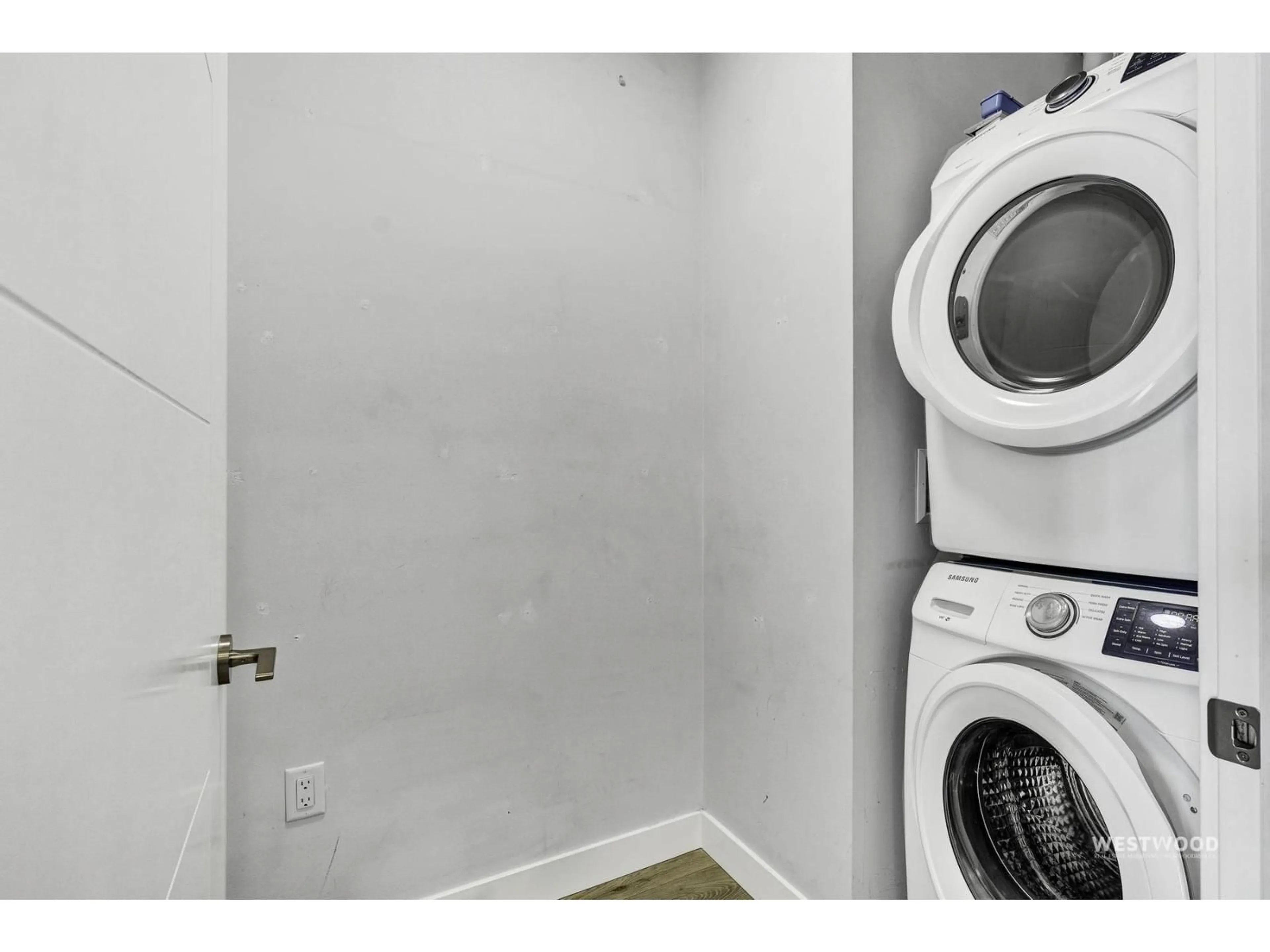 Laundry room for 210 - 20696 EASTLEIGH CRESCENT, Langley British Columbia V3A0M3