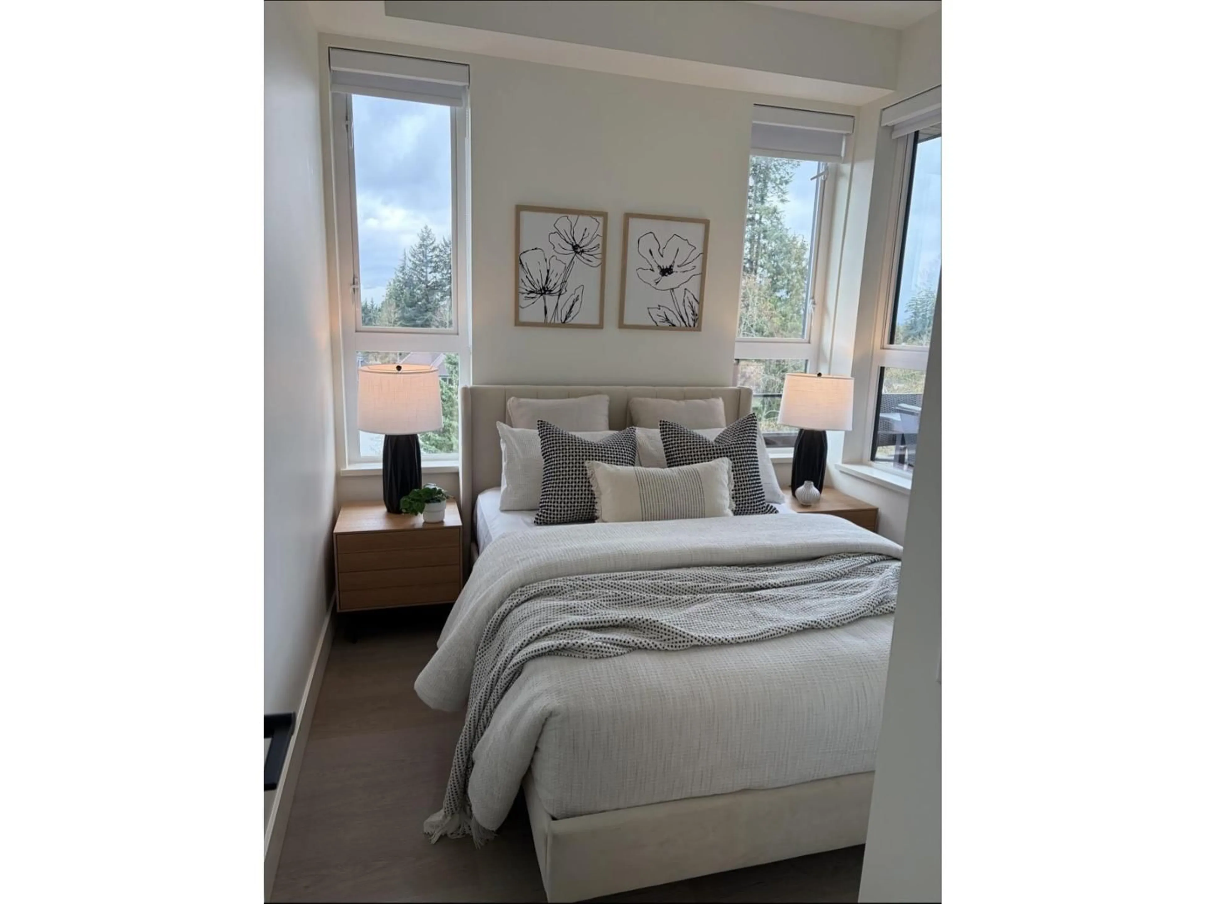 Bedroom with bed, wood/laminate floor for 305 - 10065 133 STREET, Surrey British Columbia V0V0V0