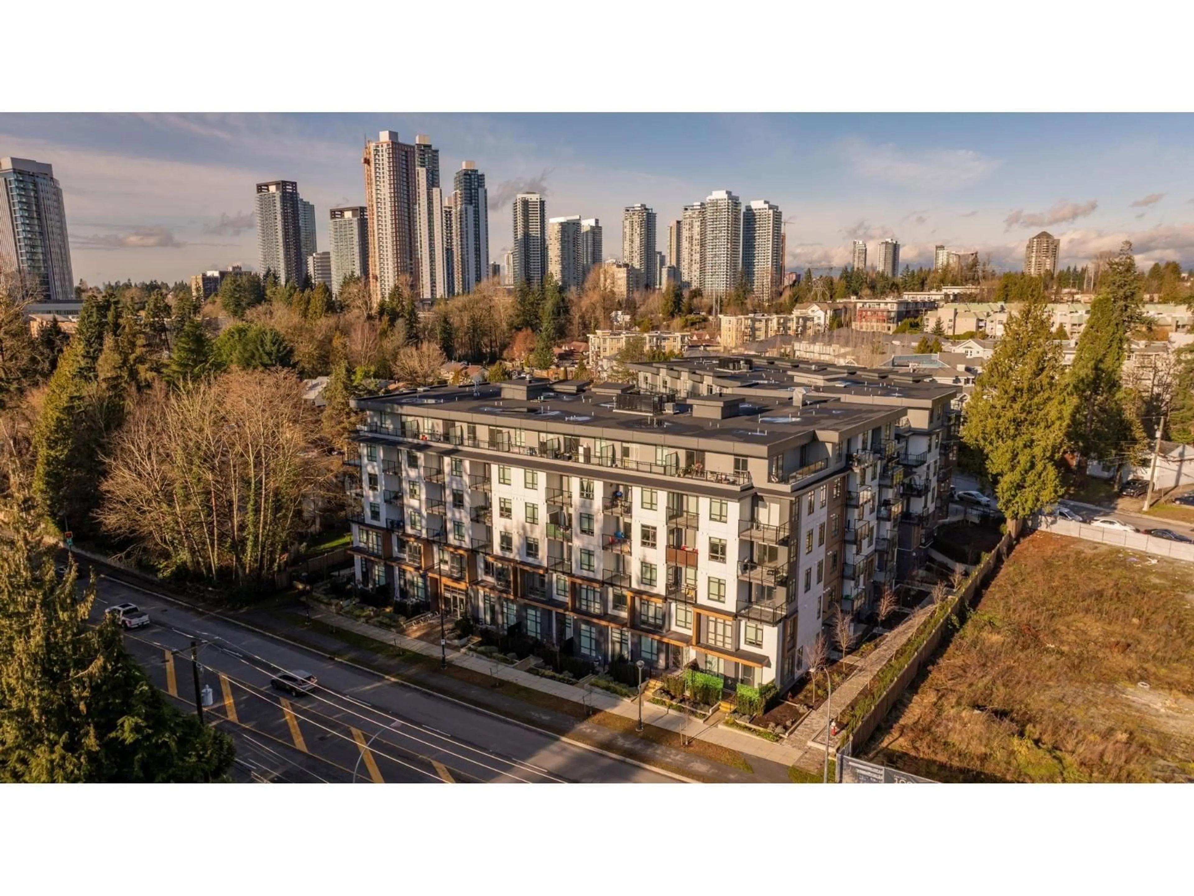 A pic from outside/outdoor area/front of a property/back of a property/a pic from drone, city buildings view from balcony for 209 - 13969 96 AVENUE, Surrey British Columbia V3T4M2