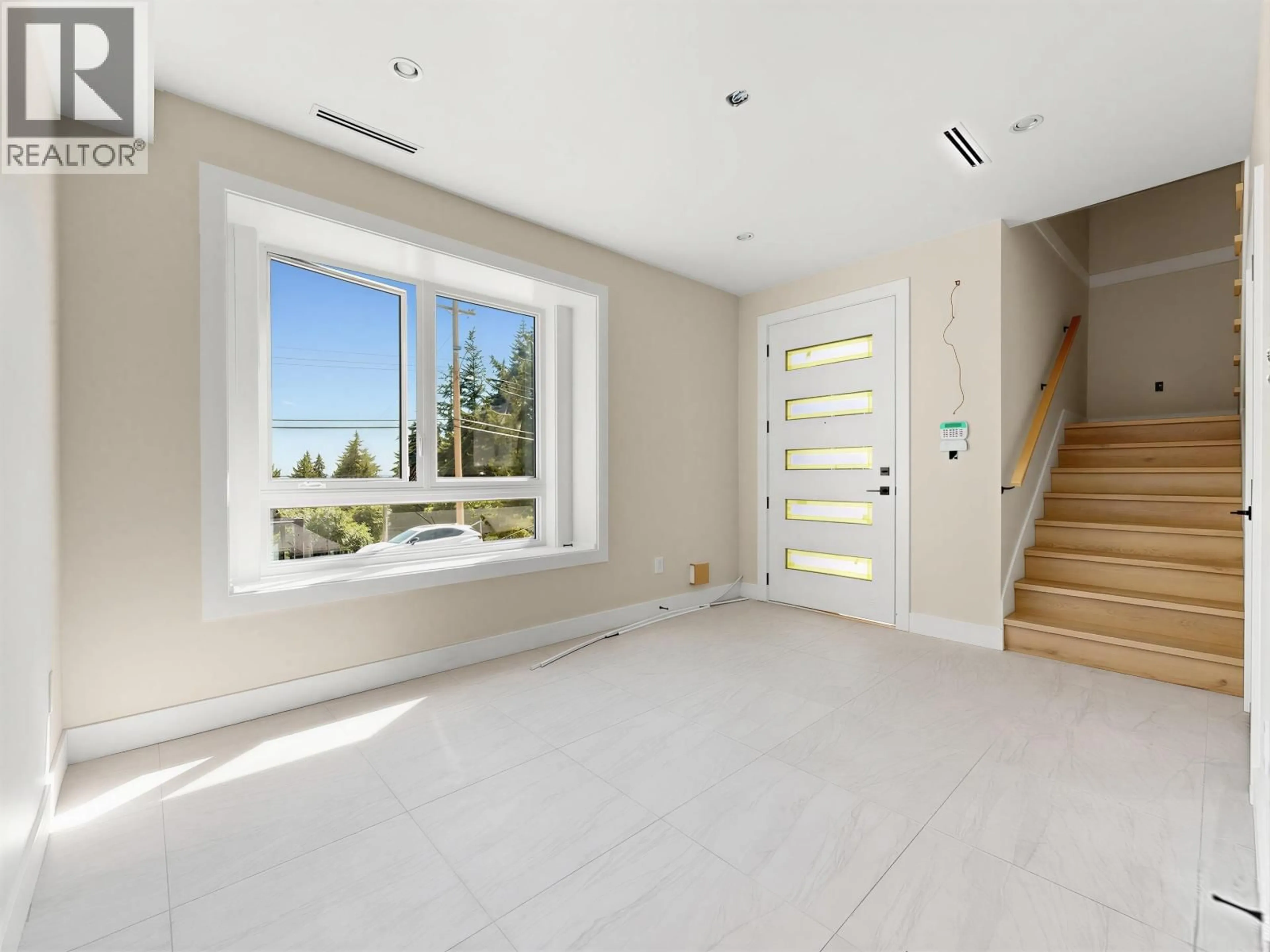 Unknown for 2 - 5915 KEITH STREET, Burnaby British Columbia V5J3C8