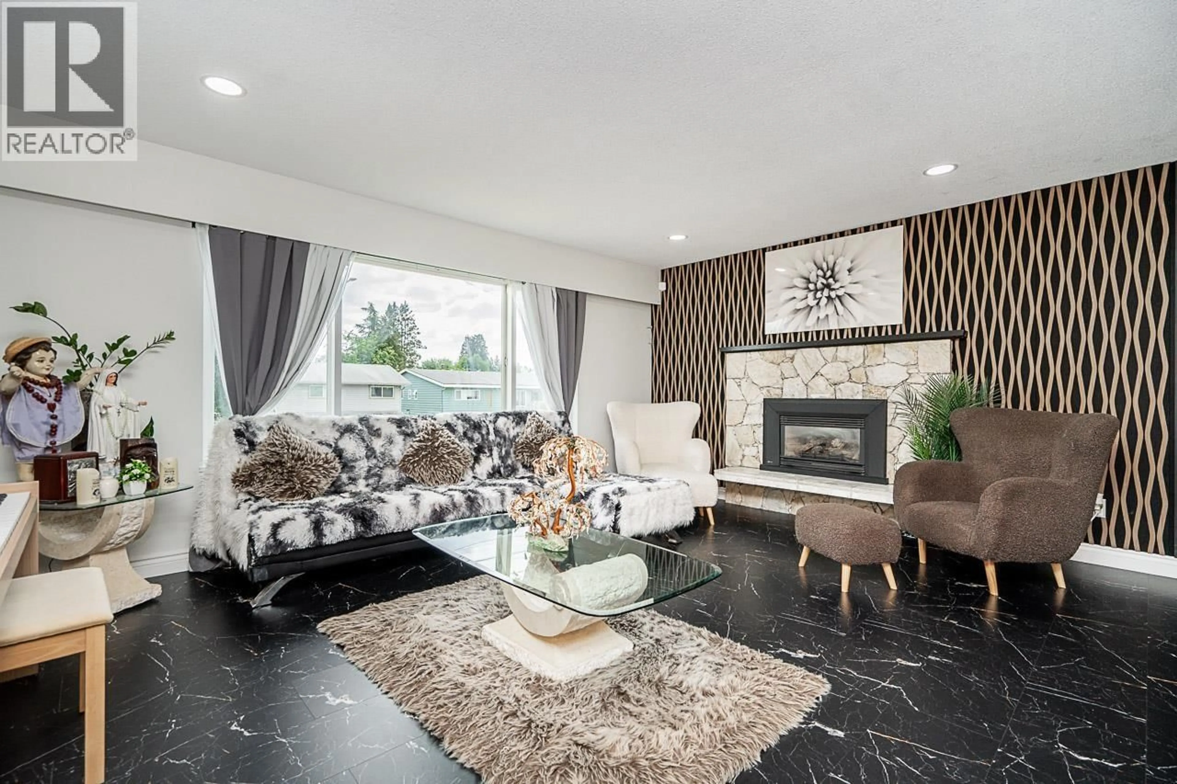 Living room with furniture, unknown for 1121 PRAIRIE AVENUE, Port Coquitlam British Columbia V3B1S7