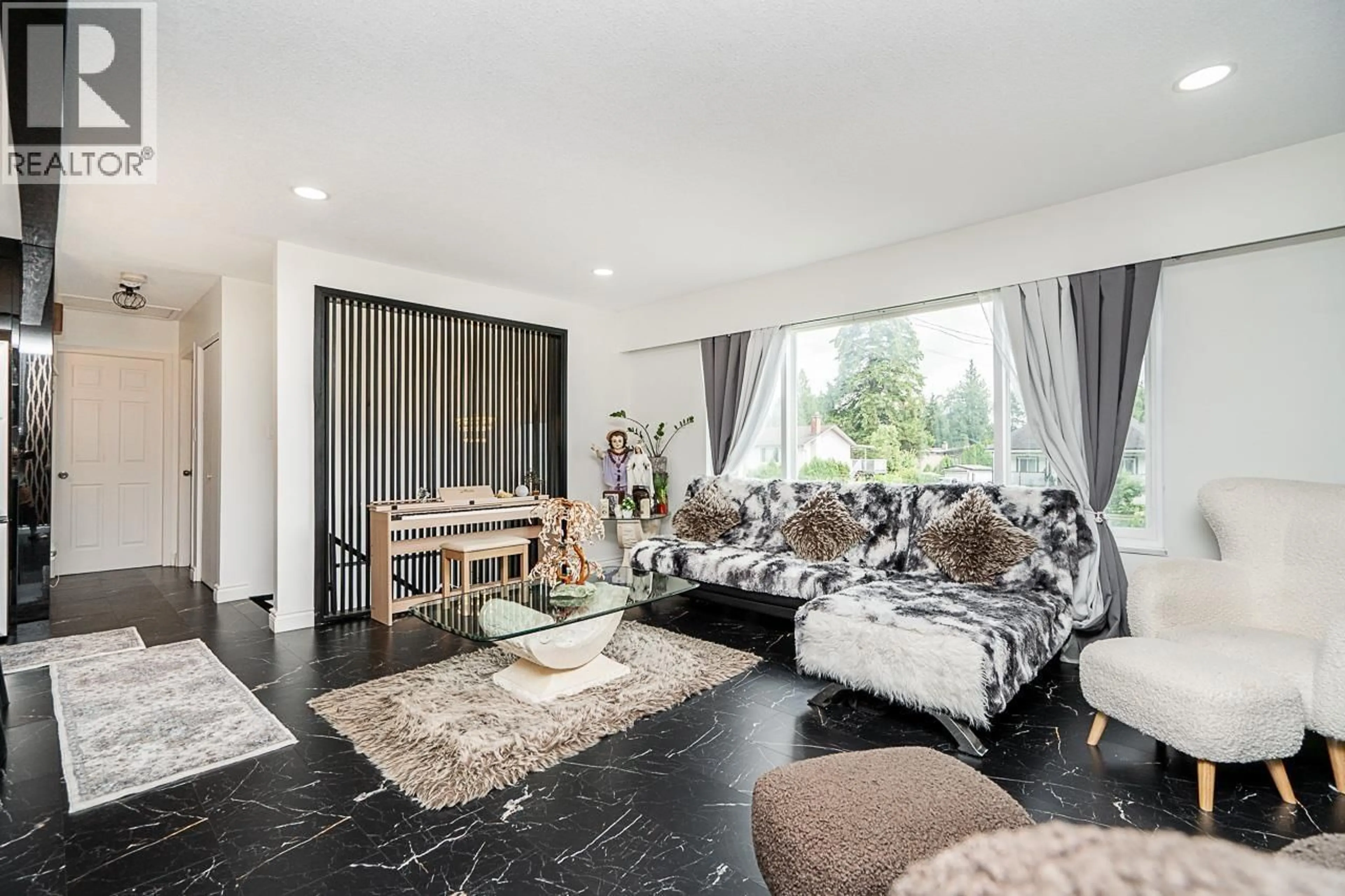 Living room with furniture, unknown for 1121 PRAIRIE AVENUE, Port Coquitlam British Columbia V3B1S7