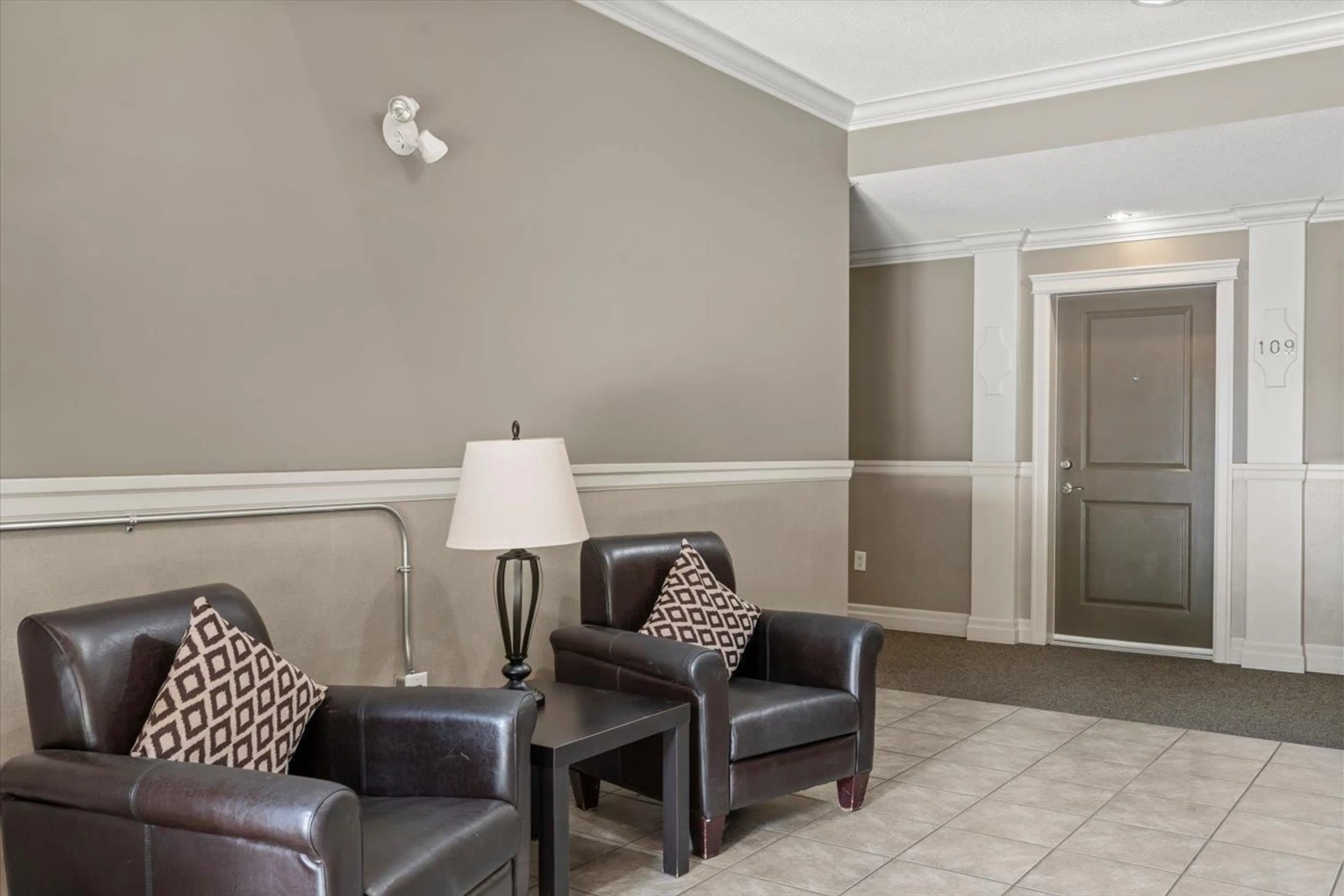 Lobby for 109B - 45595 TAMIHI WAY, Chilliwack British Columbia V2R0G3