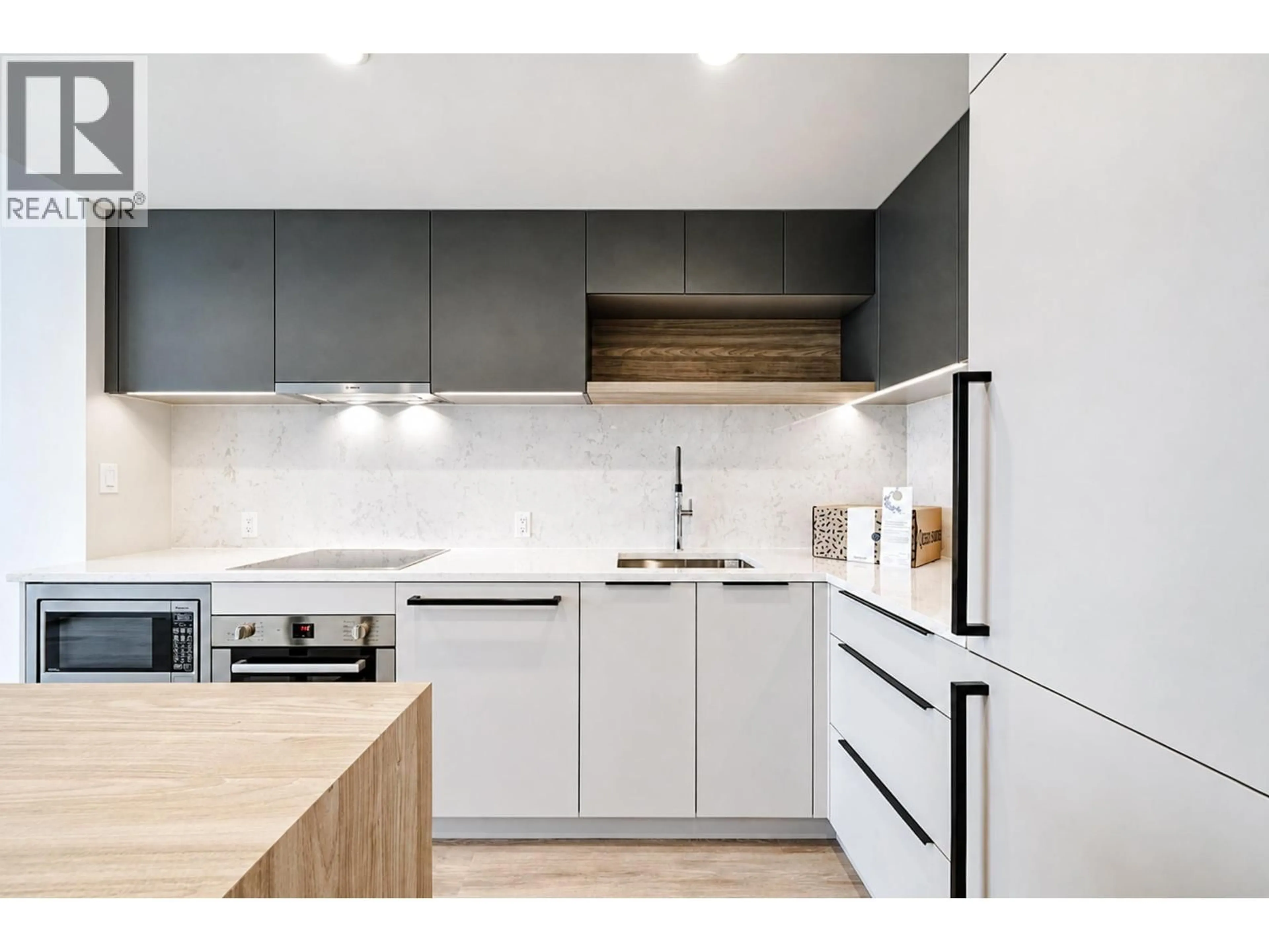Standard kitchen, wood/laminate floor for 3502 - 567 EMERSON STREET, Coquitlam British Columbia V3J0M8