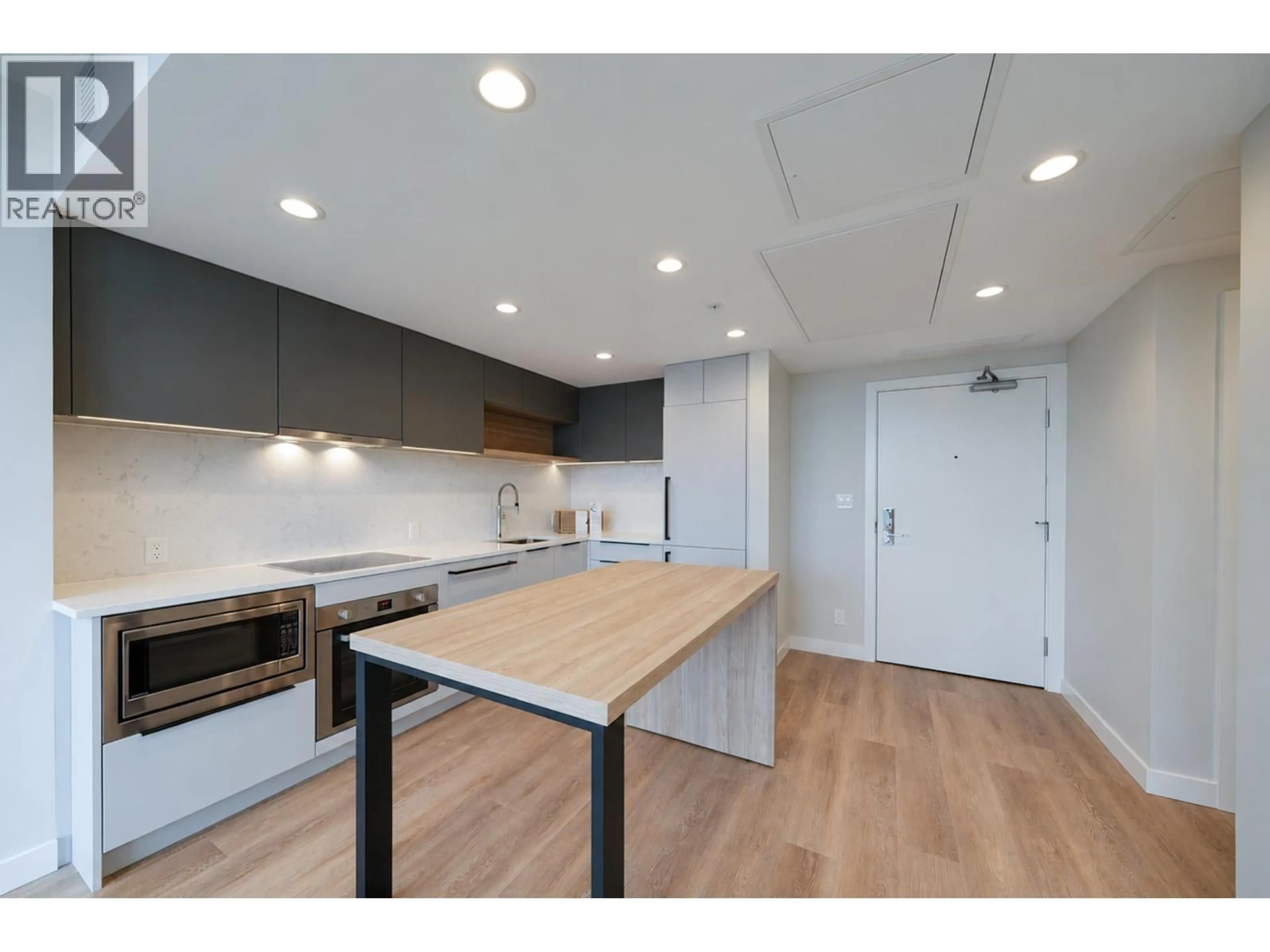 Standard kitchen, wood/laminate floor for 3502 - 567 EMERSON STREET, Coquitlam British Columbia V3J0M8