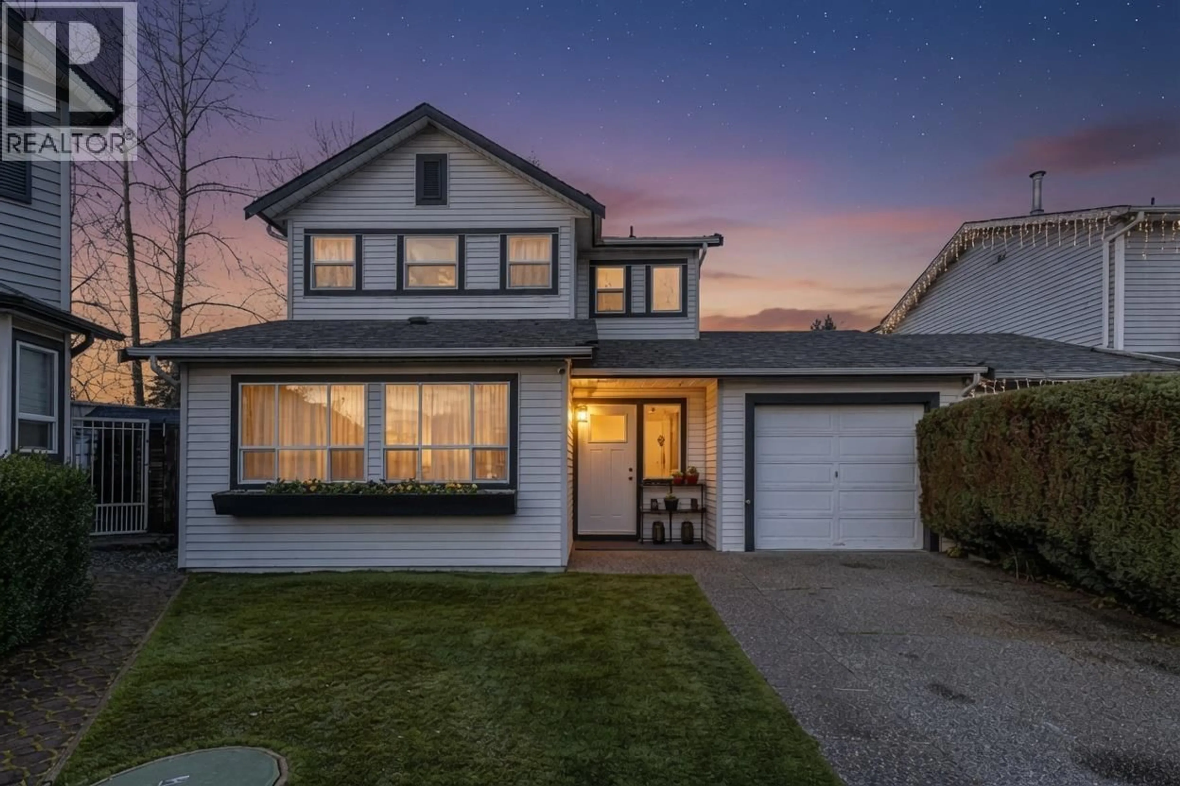 Home with vinyl exterior material, street for 15 - 11125 232ND STREET, Maple Ridge British Columbia V2X3R3