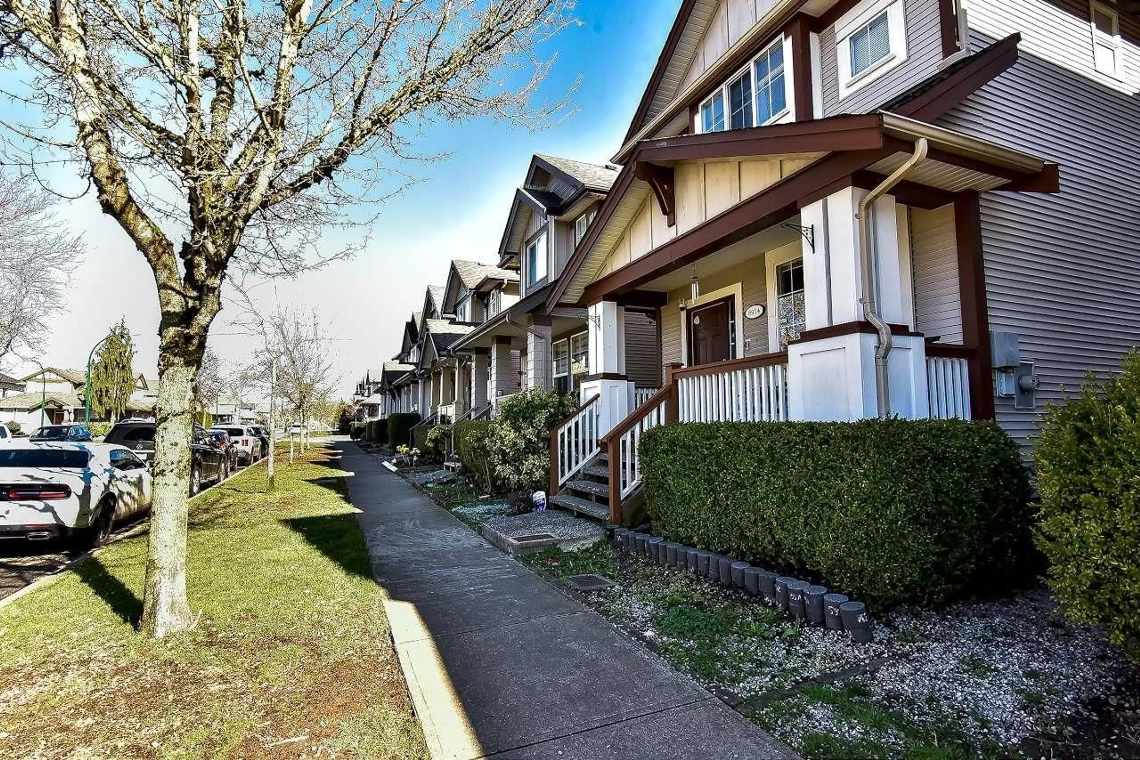 Unknown for 6914 190 STREET, Surrey British Columbia V4N5P1