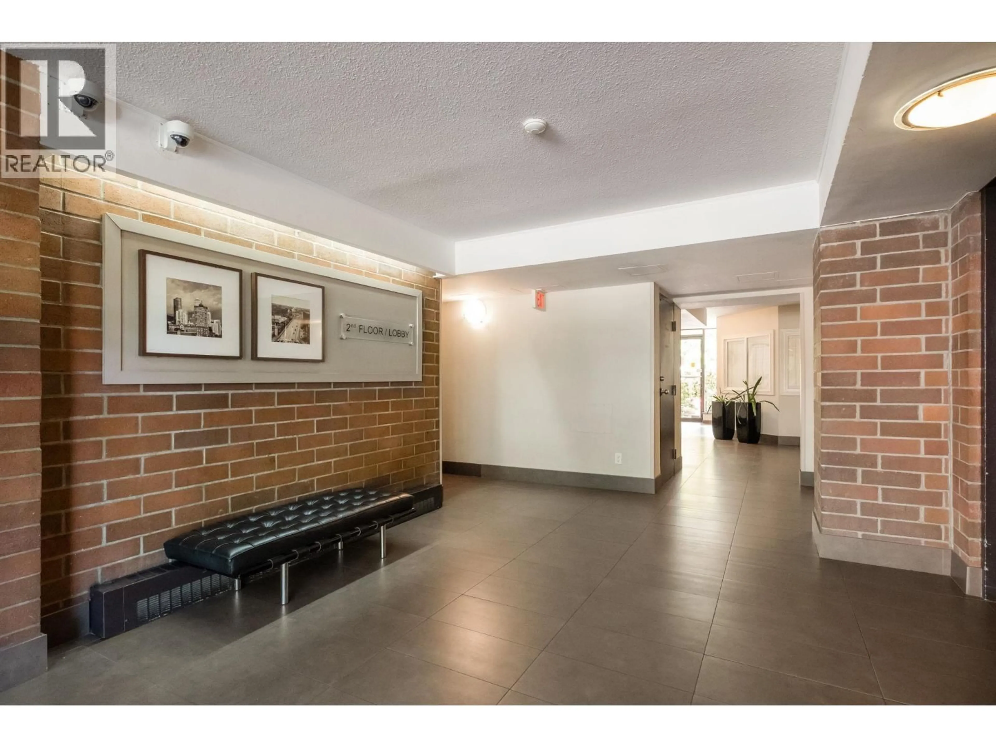 Indoor foyer for 304 - 1330 BURRARD STREET, Vancouver British Columbia V6Z2B8