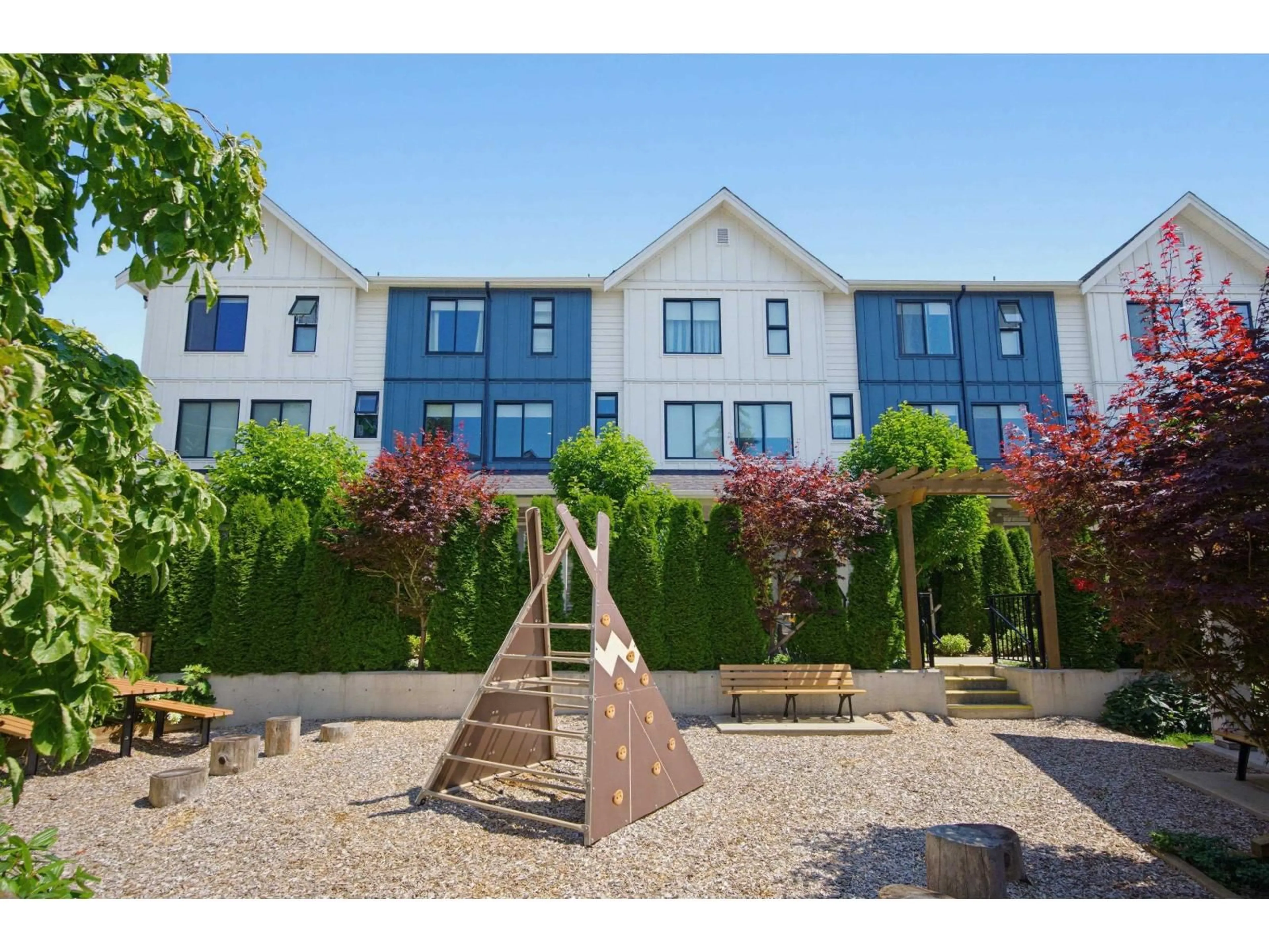 A pic from outside/outdoor area/front of a property/back of a property/a pic from drone, unknown for 8 - 1871 165A STREET, Surrey British Columbia V3Z9N3