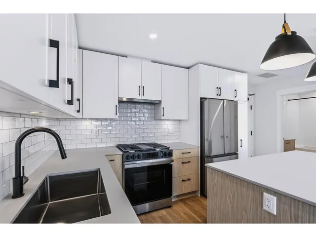607 - 27215 ALDERGROVE TOWN CENTRE DRIVE, Langley 5