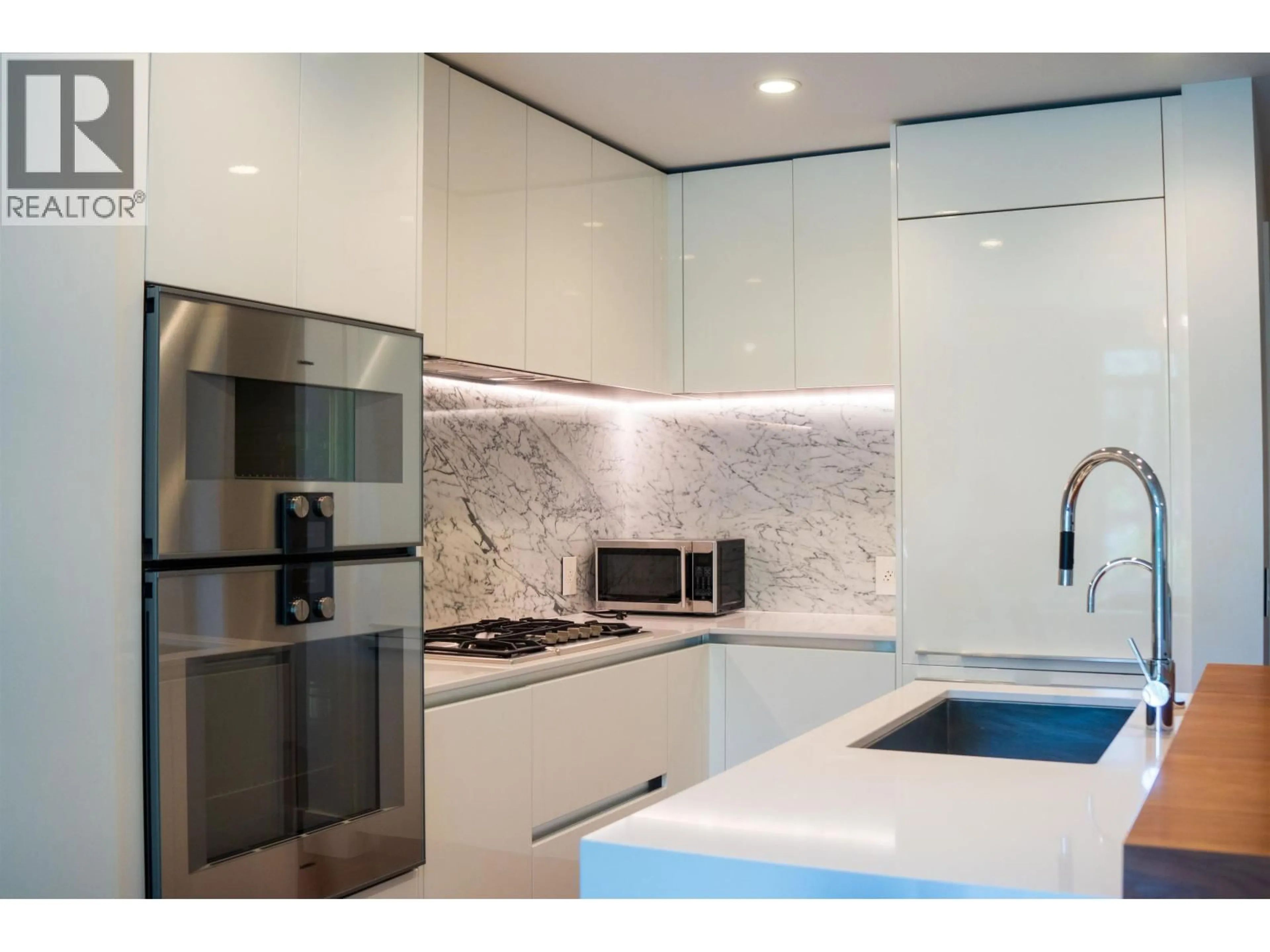 Contemporary kitchen, unknown for 105 - 375 59TH AVENUE, Vancouver British Columbia V5X0J4