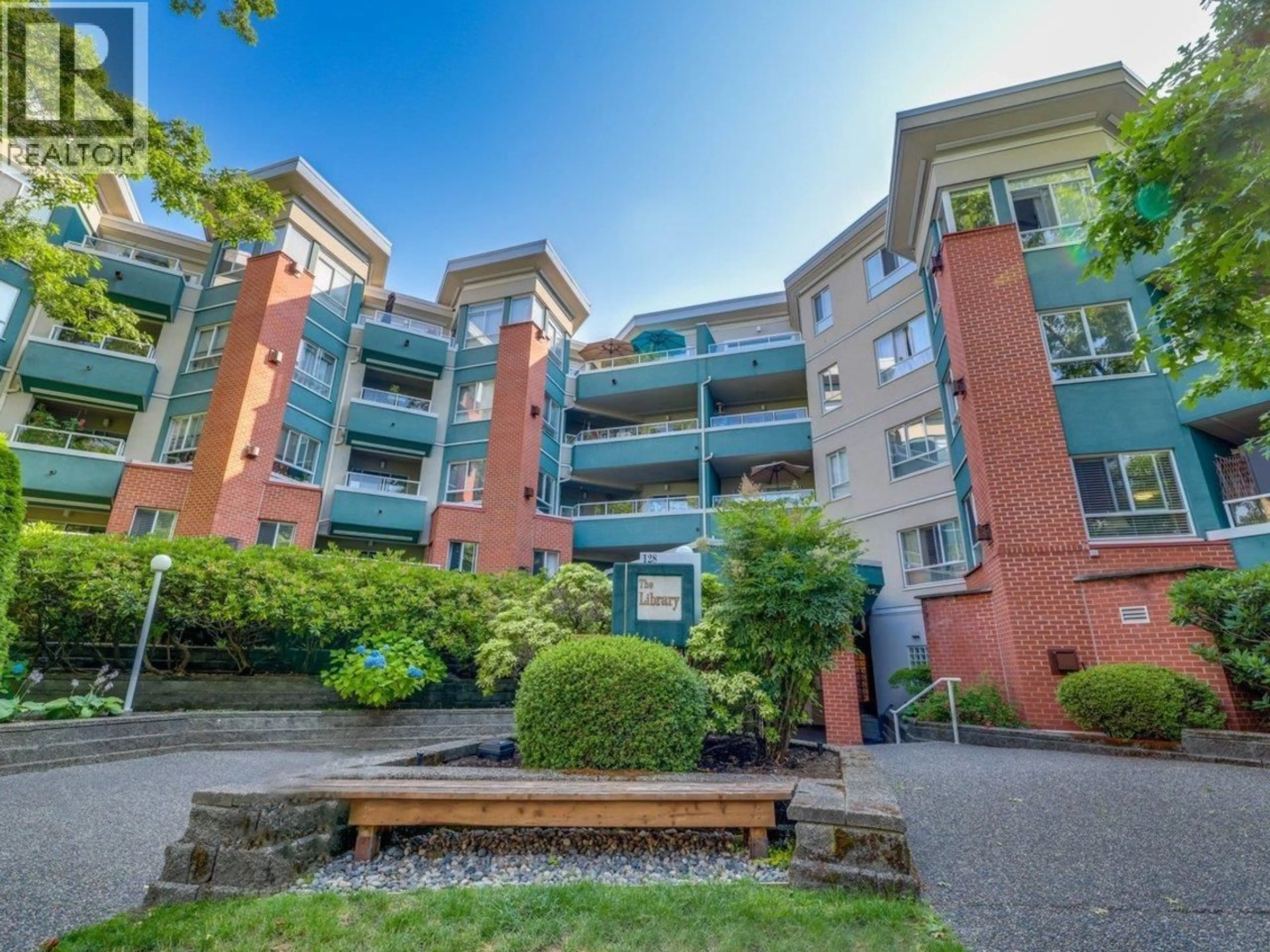 A pic from outside/outdoor area/front of a property/back of a property/a pic from drone, unknown for 413 - 128 8TH STREET, North Vancouver British Columbia V7M3M1