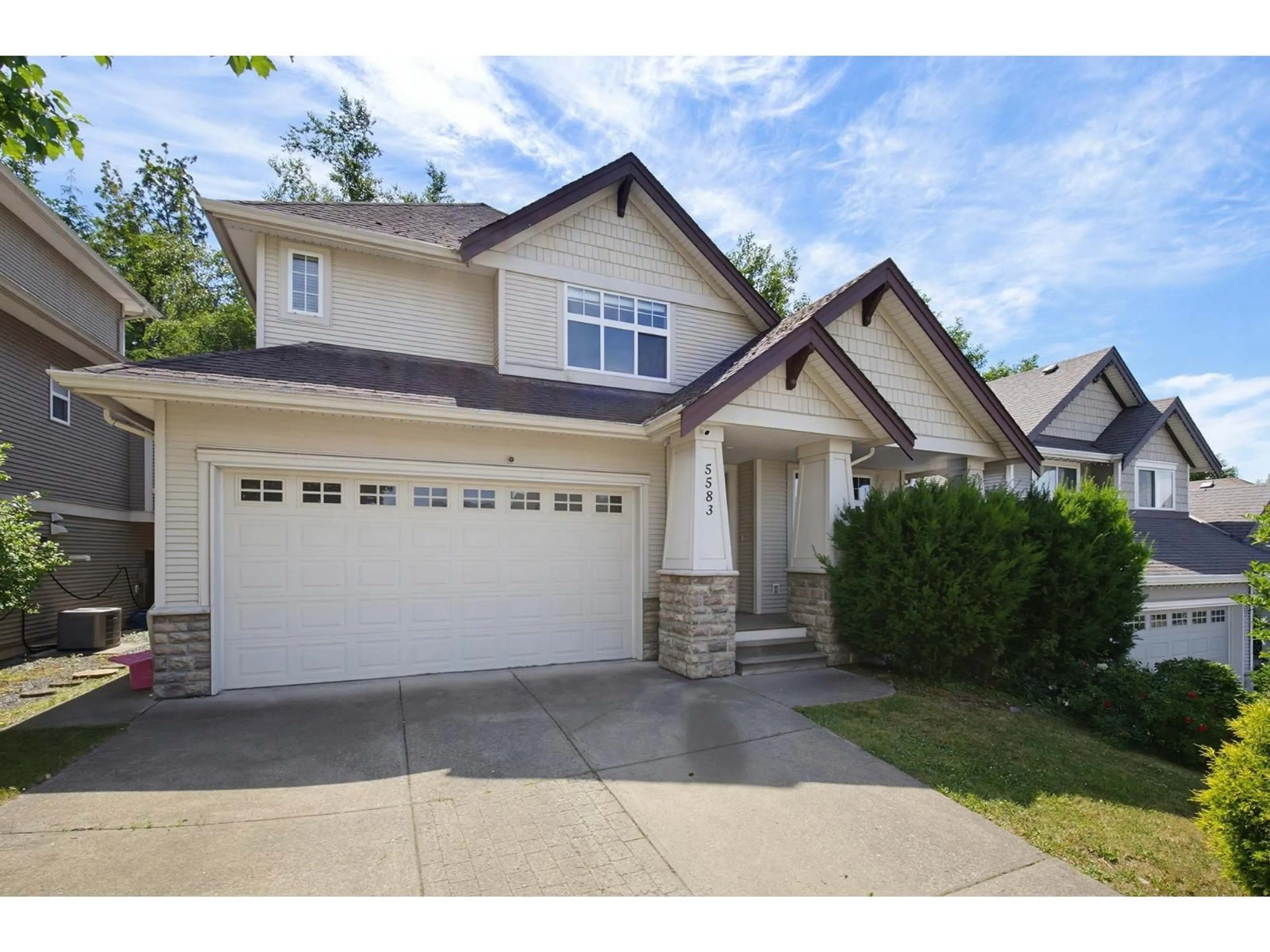 Home with vinyl exterior material, street for 5583 THOM CREEK DRIVE, Chilliwack British Columbia V2R5Z6
