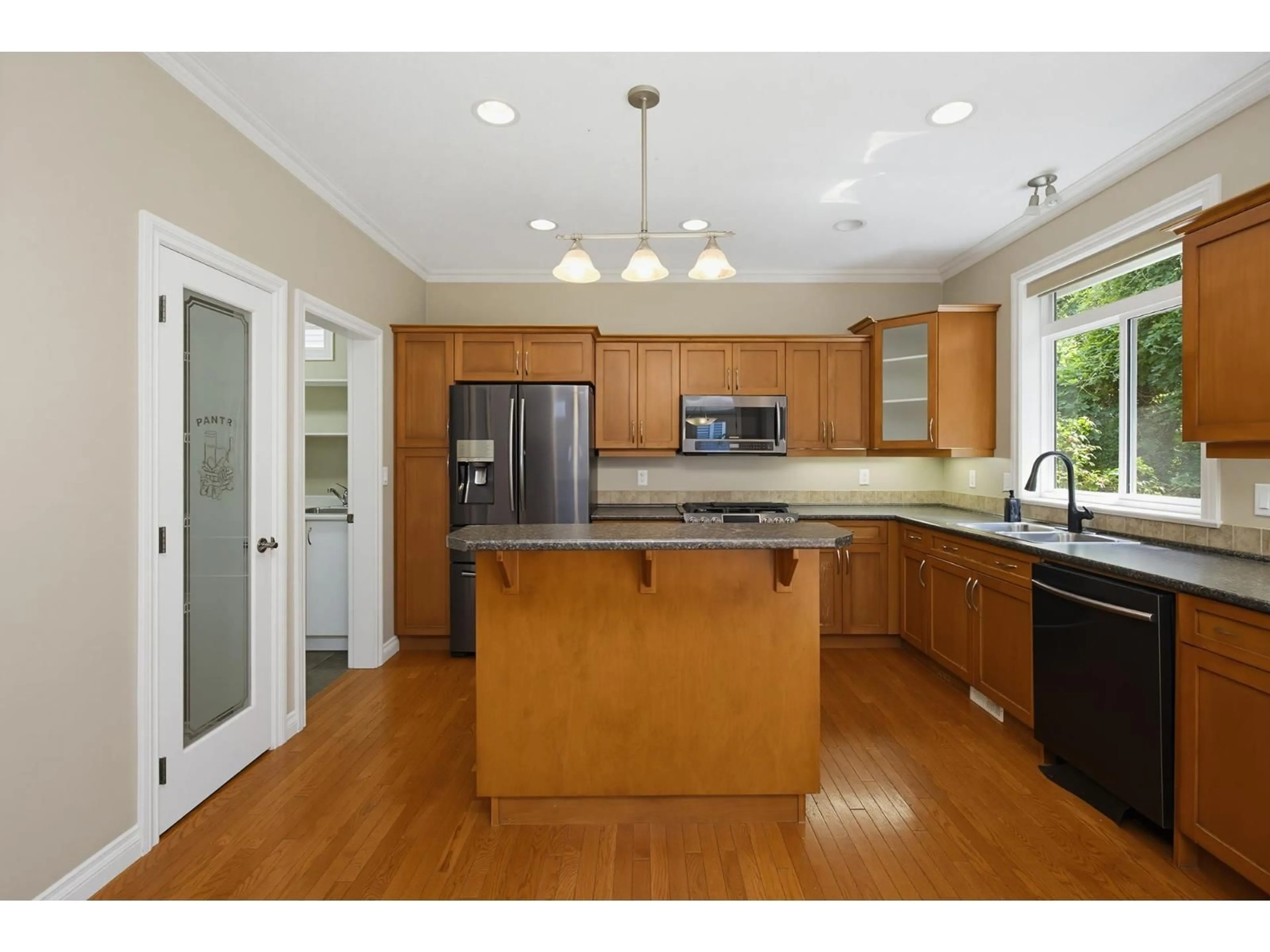 Open concept kitchen, unknown for 5583 THOM CREEK DRIVE, Chilliwack British Columbia V2R5Z6