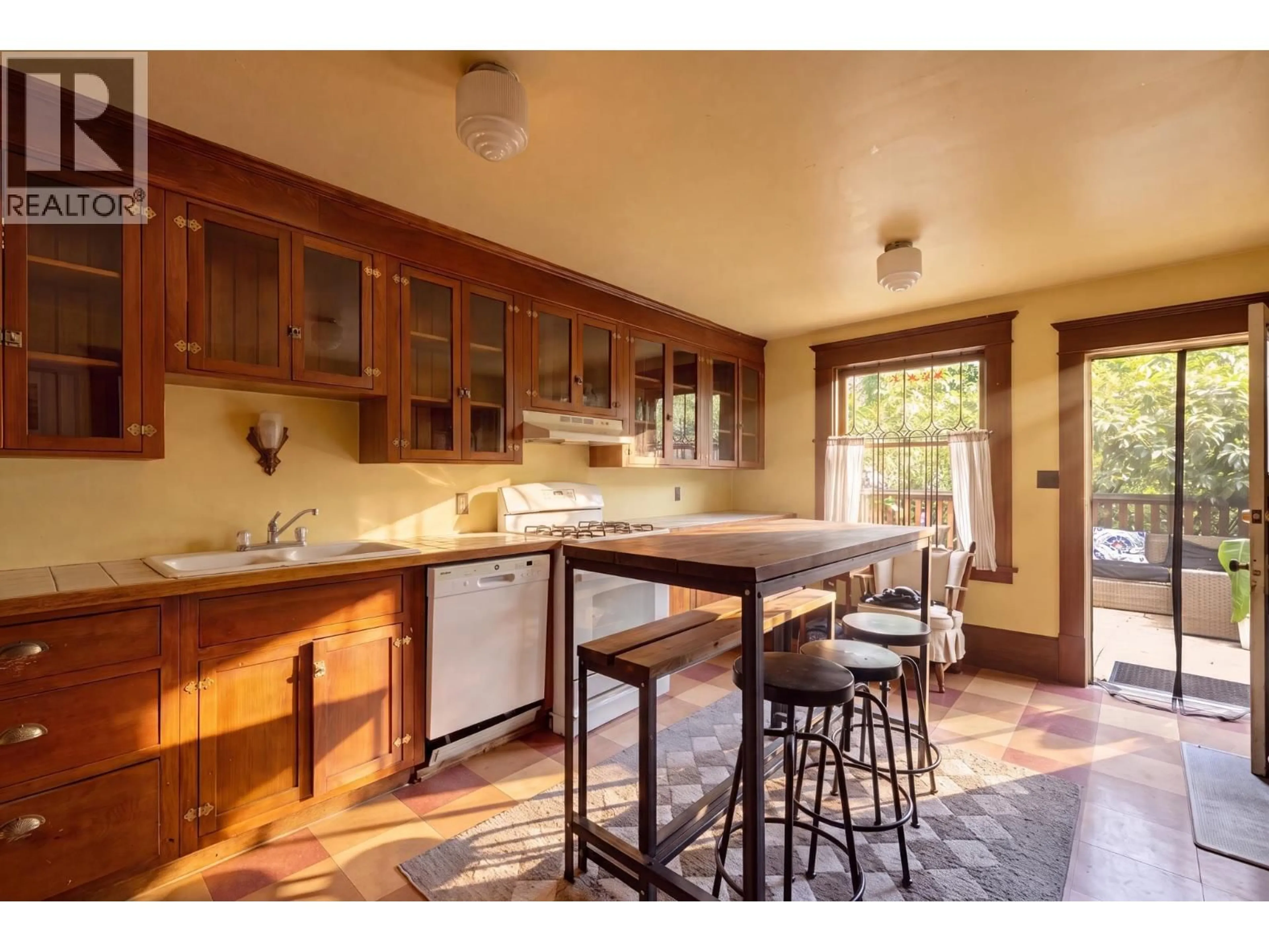 Open concept kitchen, ceramic/tile floor for 1749 WILLIAM STREET, Vancouver British Columbia V5L2R5