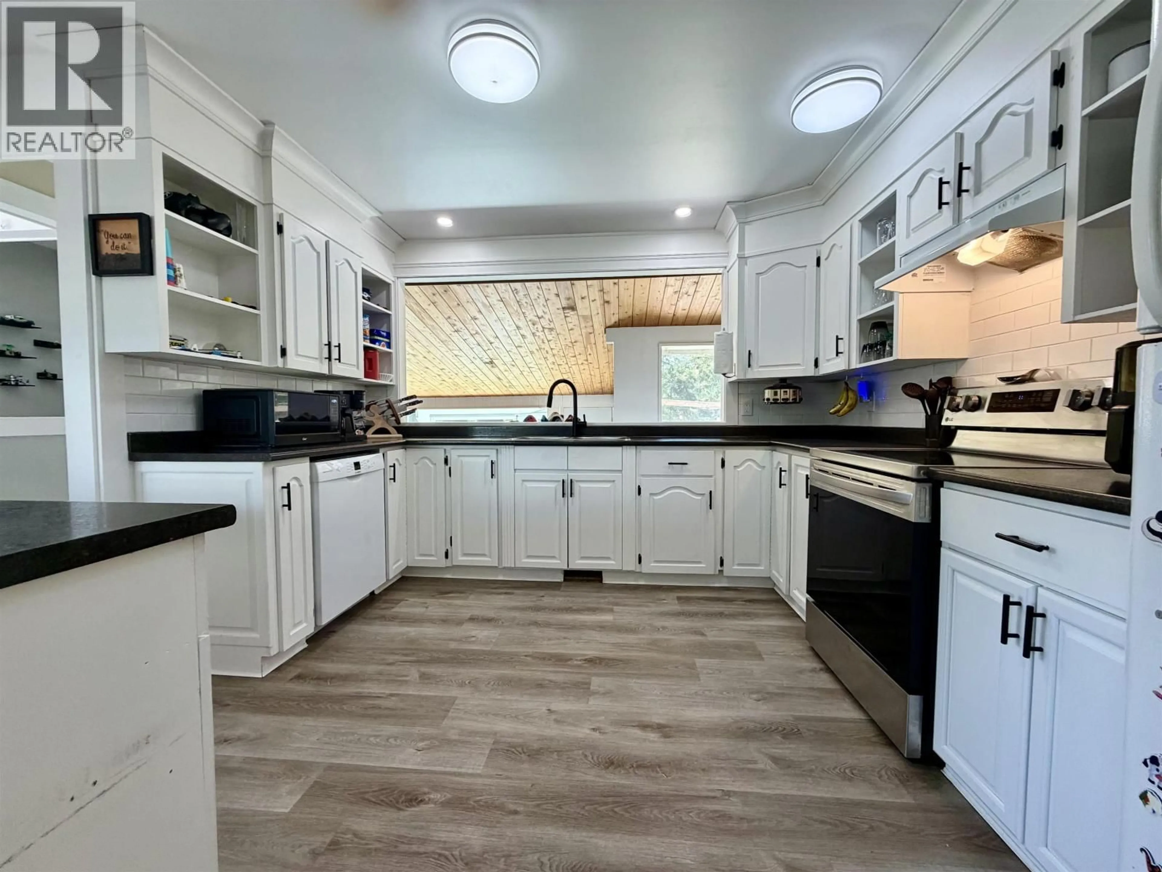 Open concept kitchen, ceramic/tile floor for 1063 NELSON CRESCENT, Prince George British Columbia V2M5A1