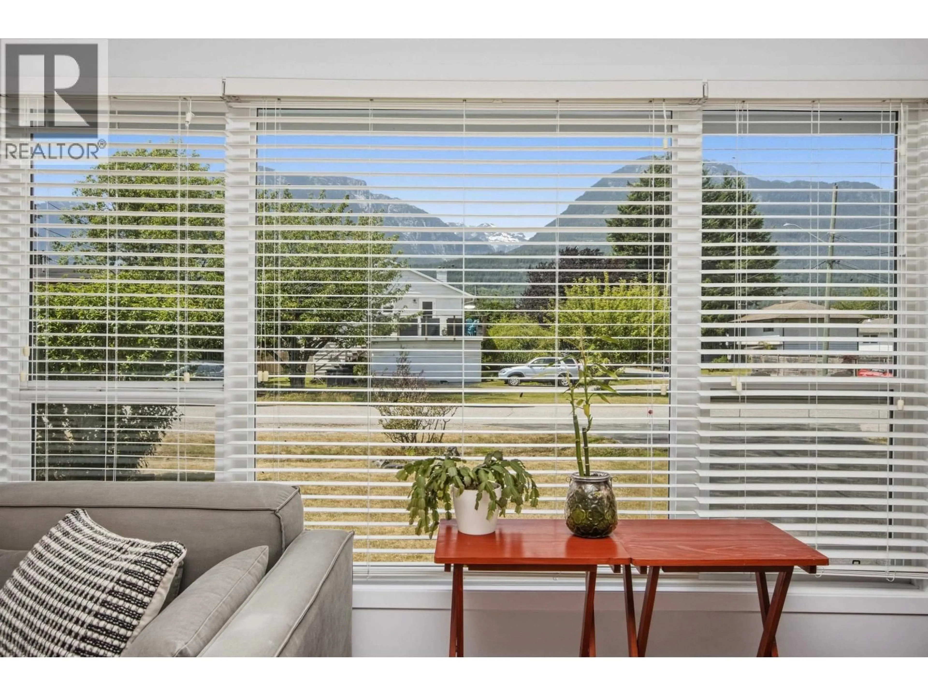 Unknown for 40356 HOOD ROAD, Squamish British Columbia V0N1T0
