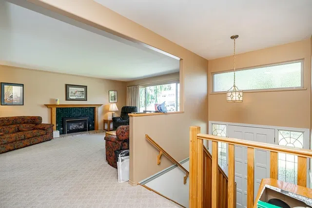 13852 MALABAR AVENUE, White Rock 3