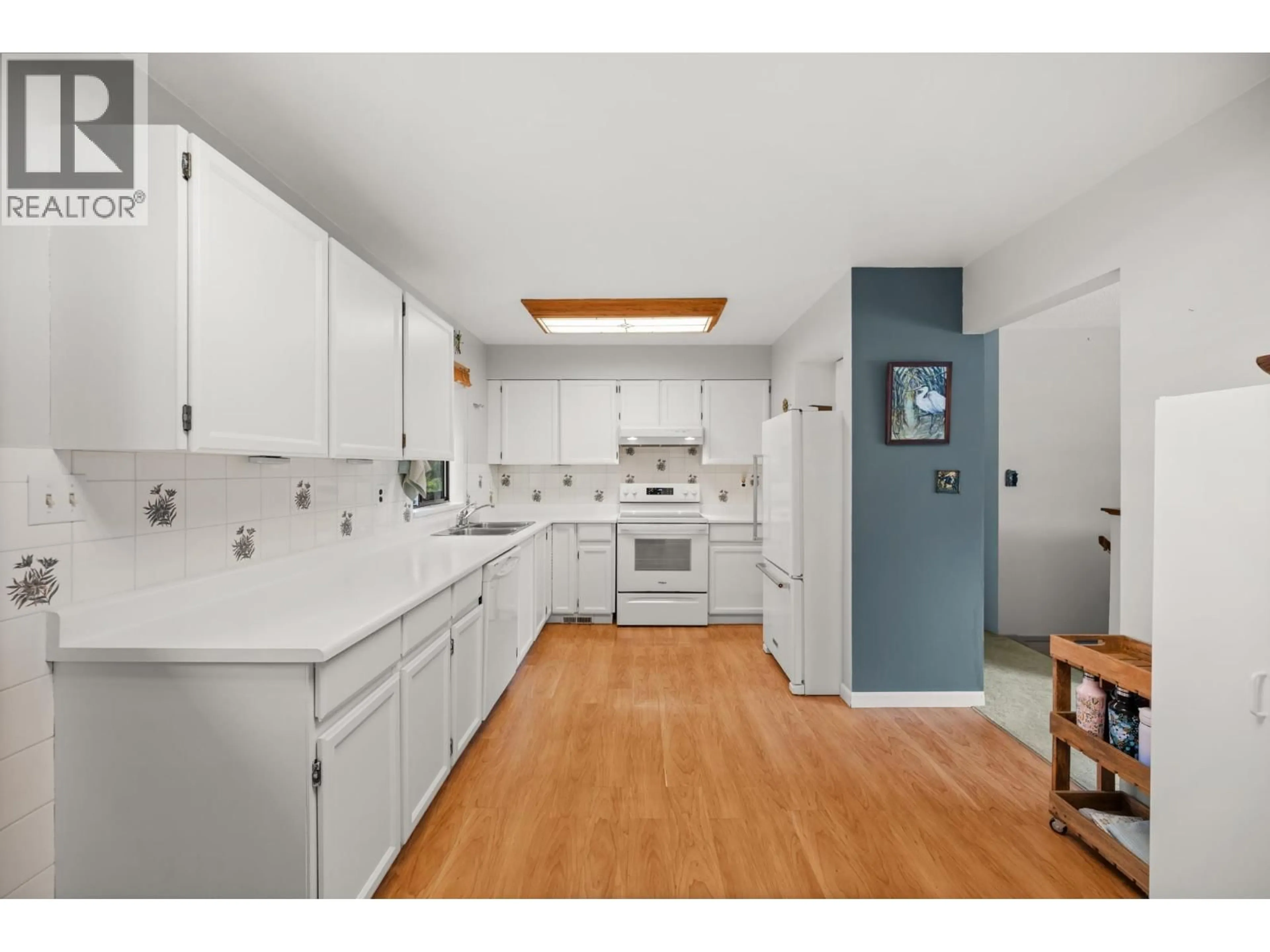Standard kitchen, unknown for 4442 47 STREET, Delta British Columbia V4K2N3