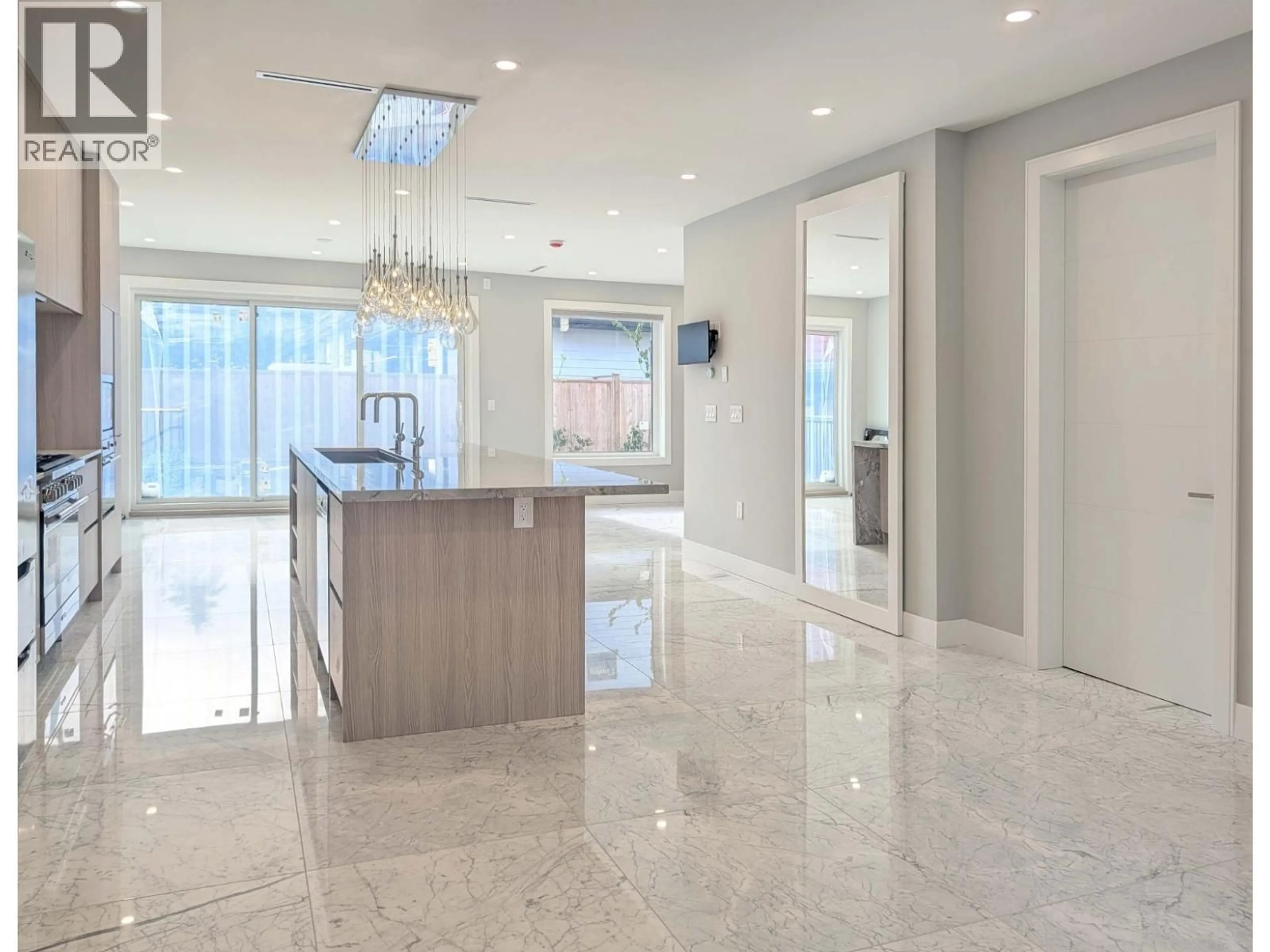 Open concept kitchen, ceramic/tile floor for 12131 TRITES ROAD, Richmond British Columbia V7E3B3