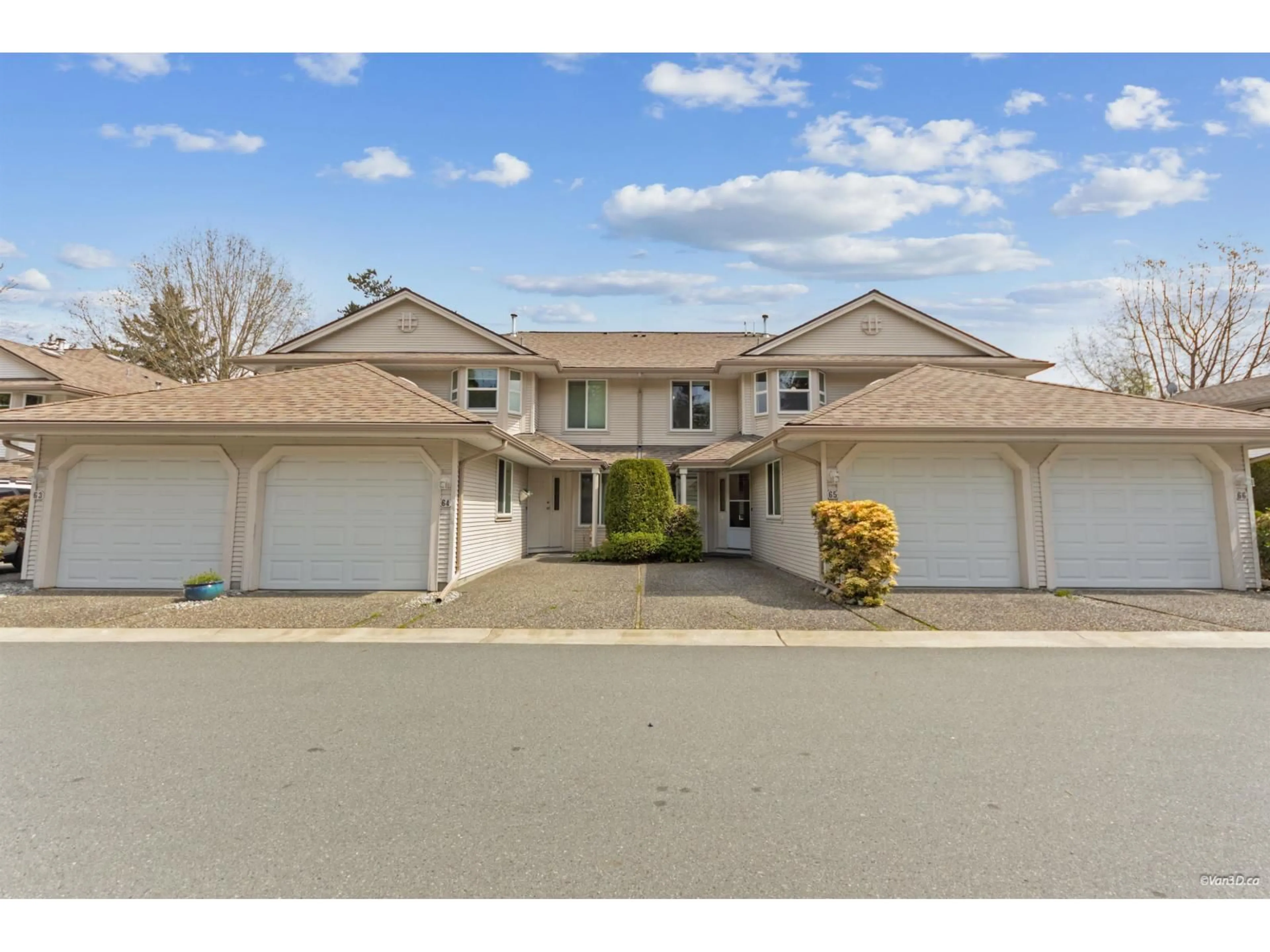 A pic from outside/outdoor area/front of a property/back of a property/a pic from drone, unknown for 65 - 9045 WALNUT GROVE DRIVE, Langley British Columbia V1M2E1